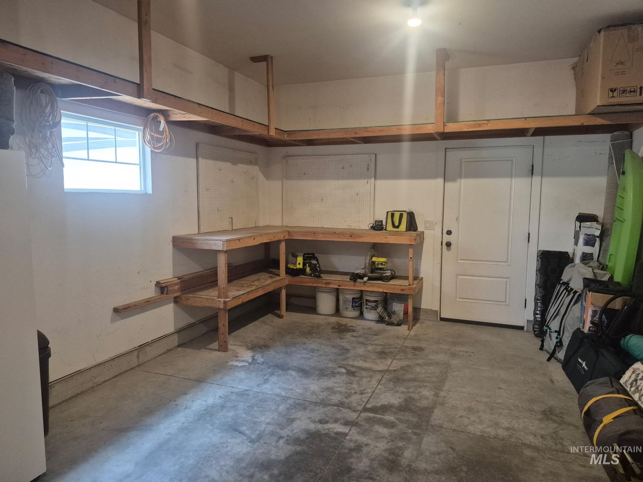 1057 Oakwood Ave. Property Photo 34