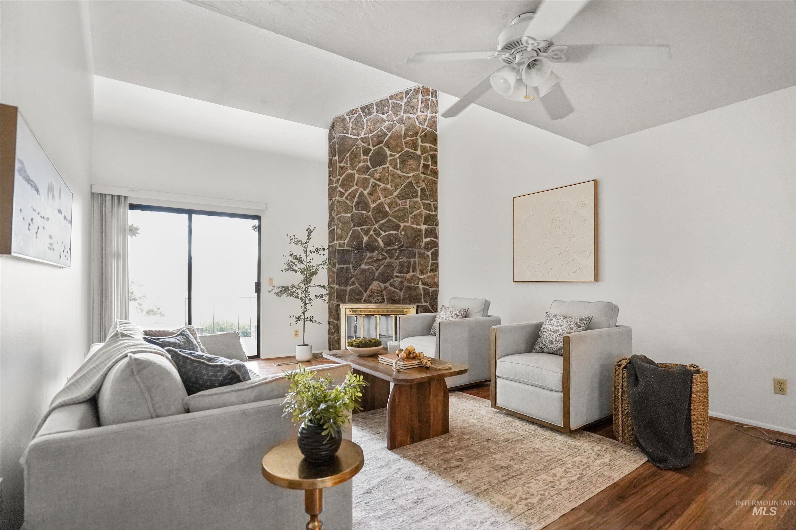 300 Morrison Property Photo 1