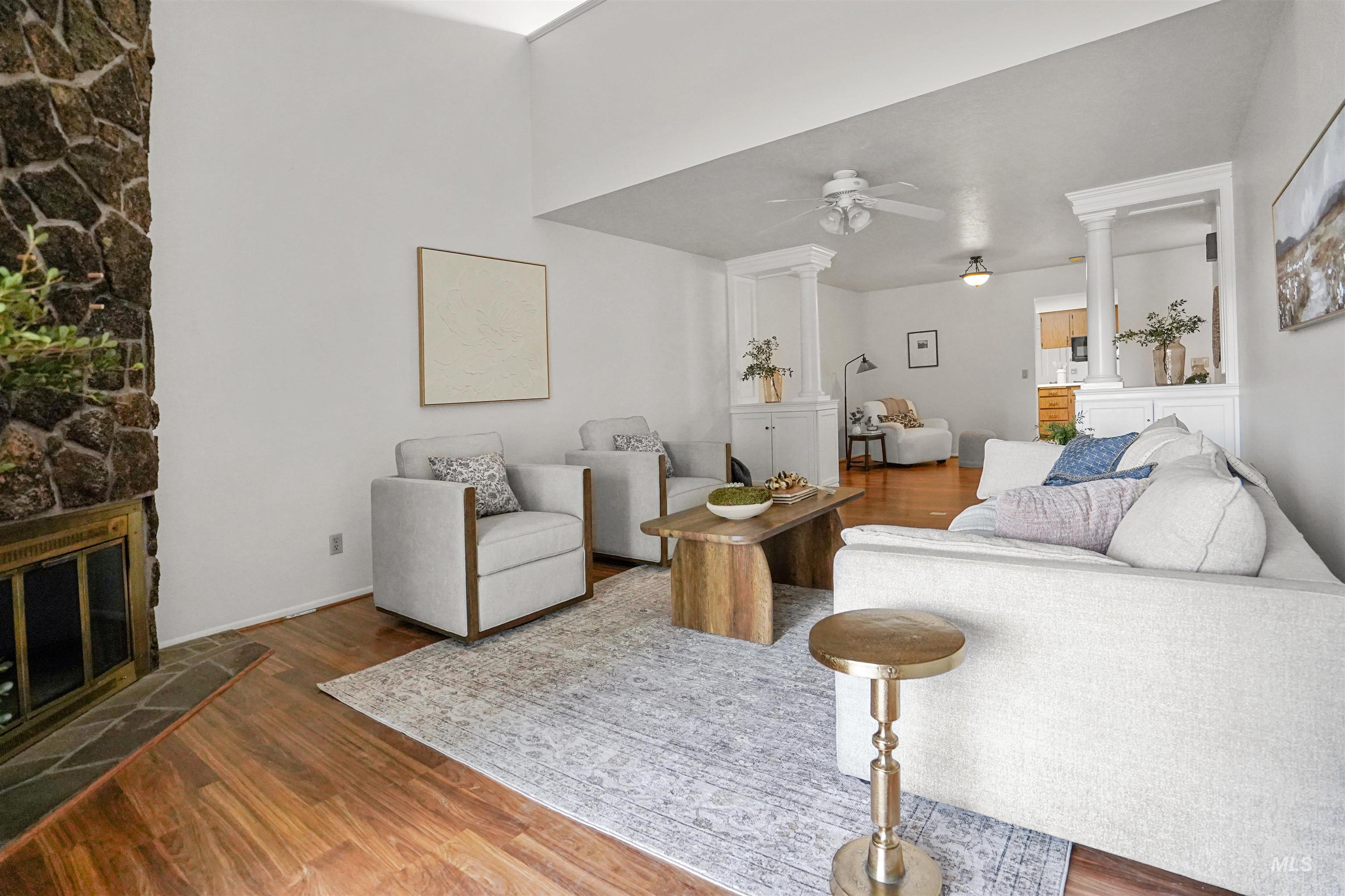 300 Morrison Property Photo 2