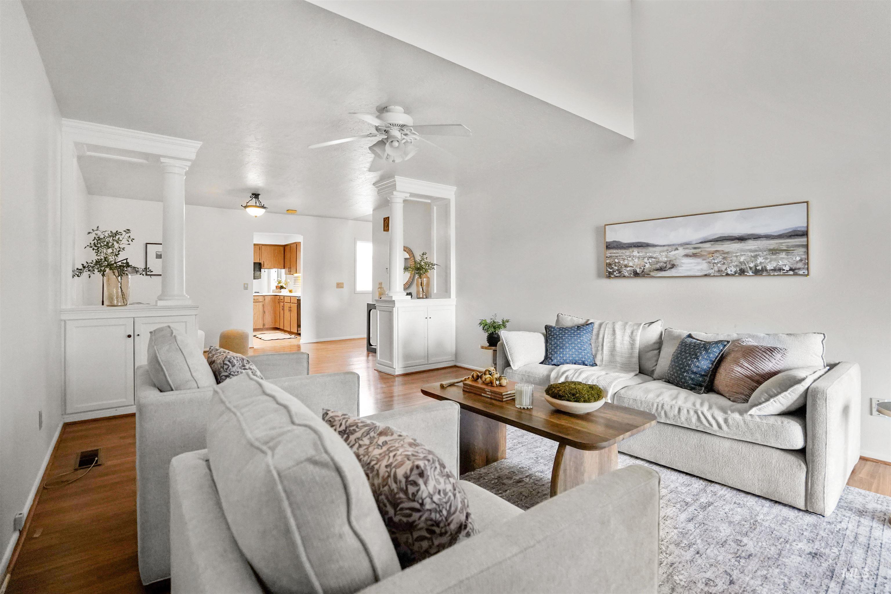 300 Morrison Property Photo 3