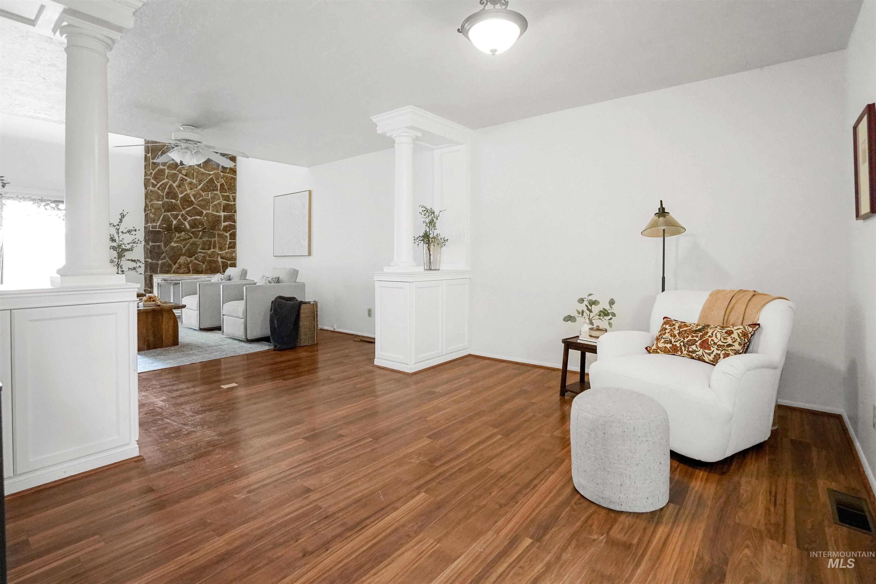 300 Morrison Property Photo 5