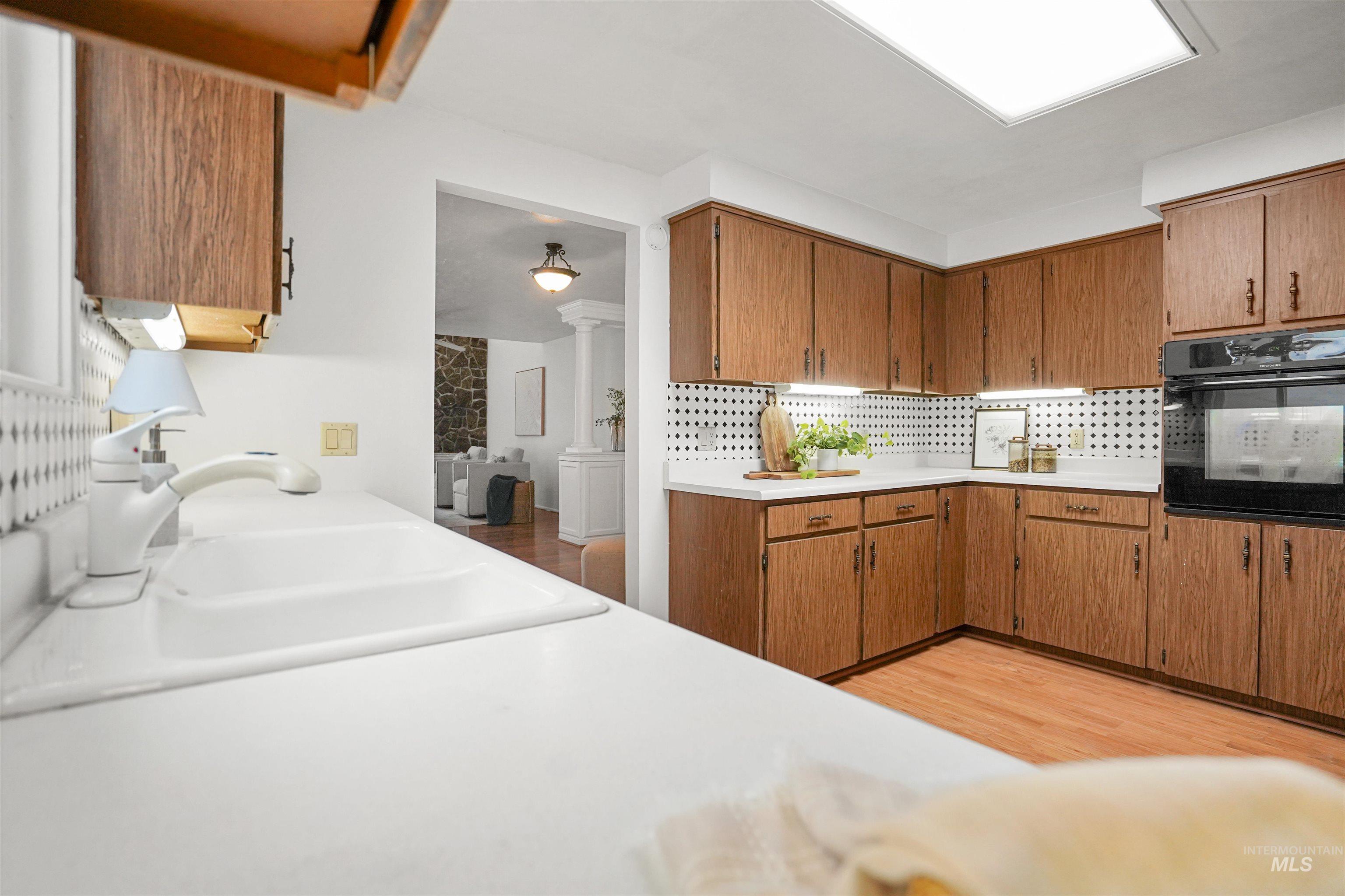 300 Morrison Property Photo 11