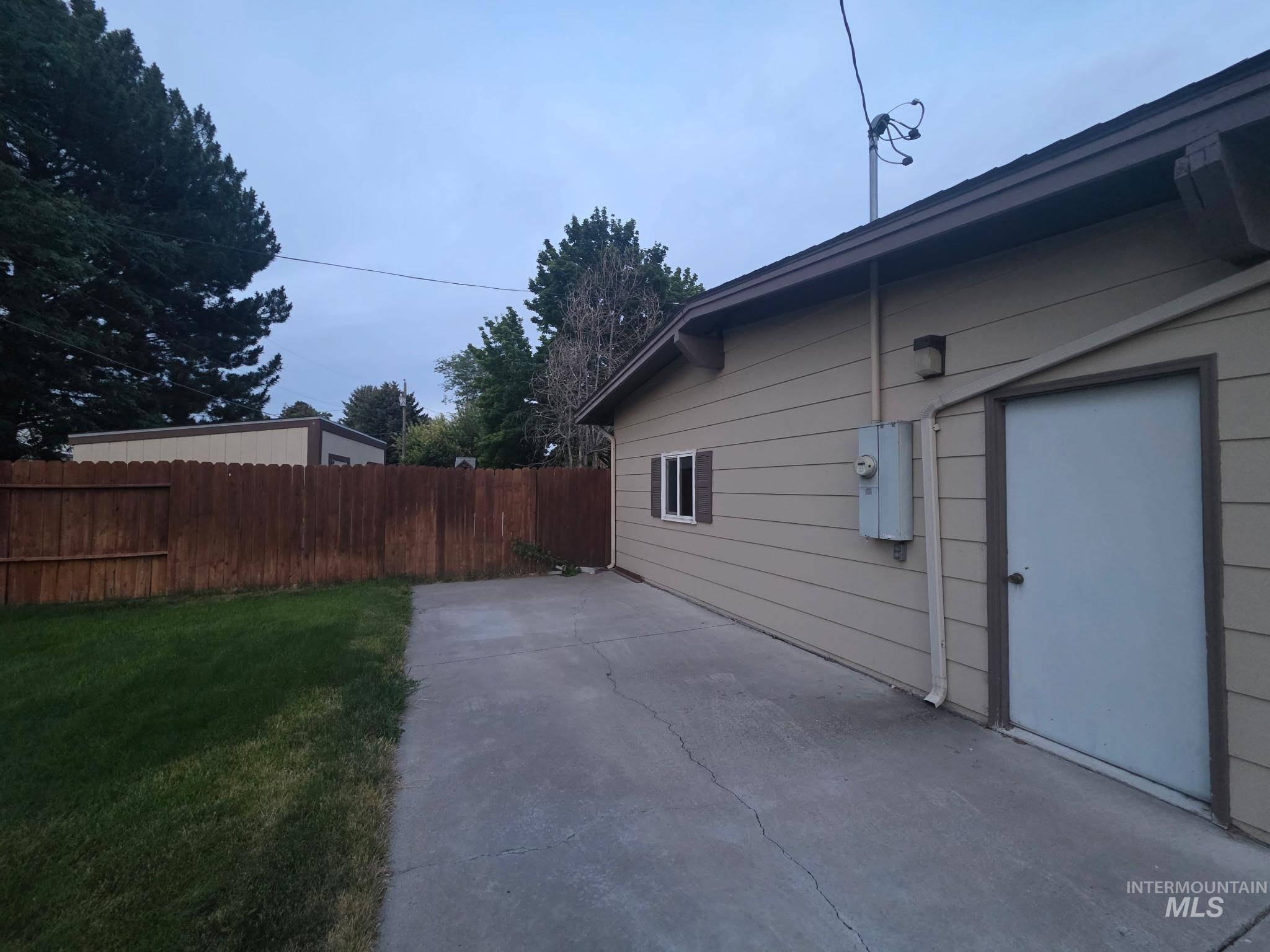 1940 Sherry Drive Property Photo 10