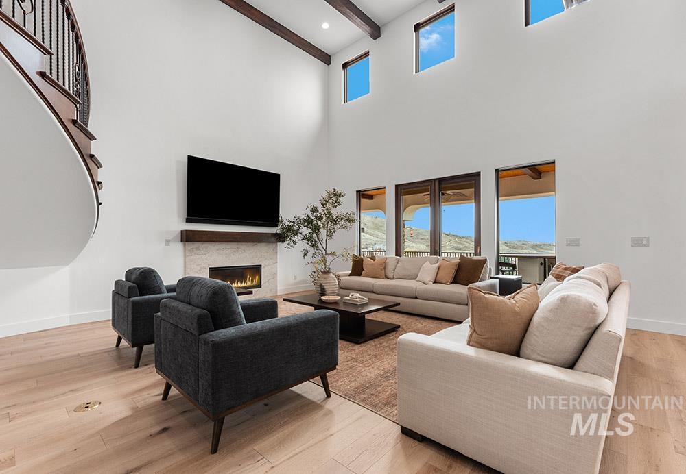 473 N Strata Via Way Property Photo 9