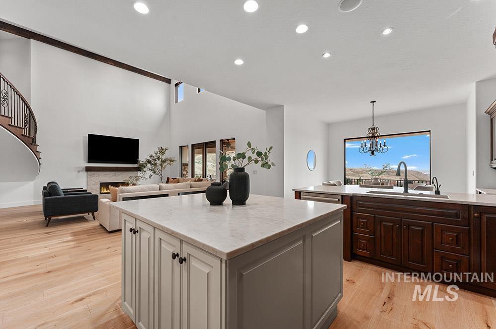 473 N Strata Via Way Property Photo 11