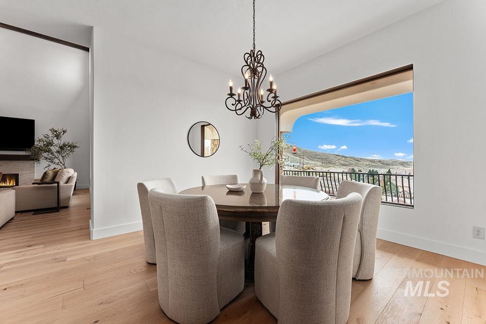 473 N Strata Via Way Property Photo 14