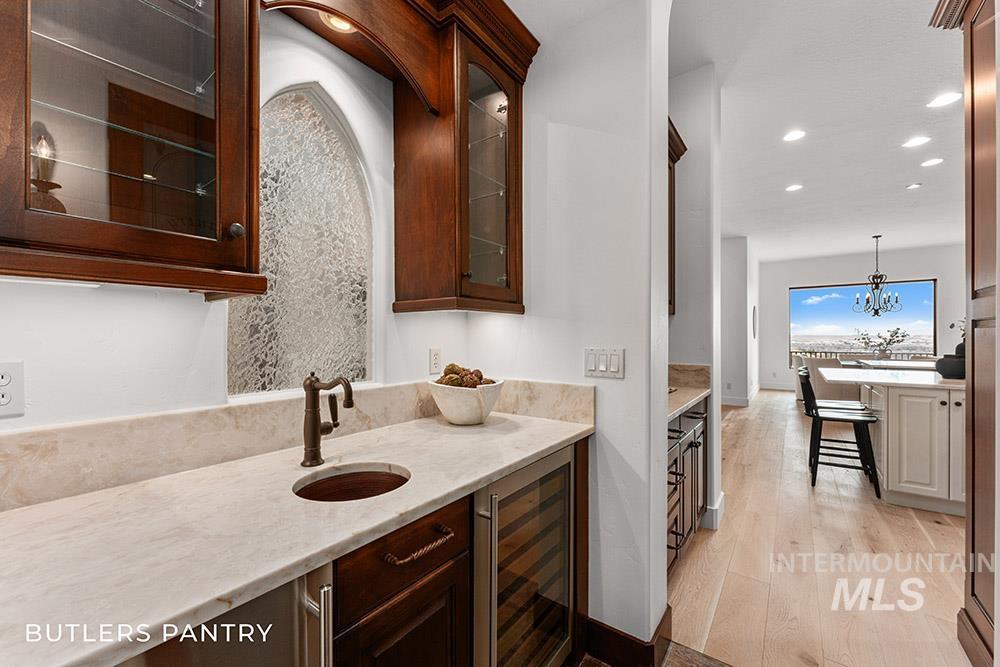 473 N Strata Via Way Property Photo 15