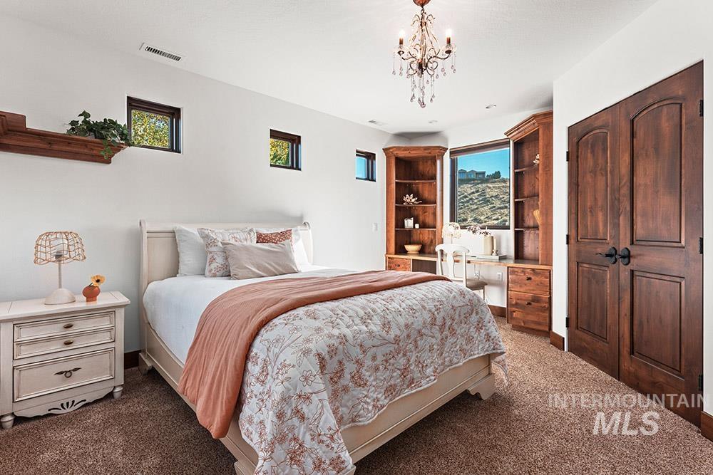 473 N Strata Via Way Property Photo 28