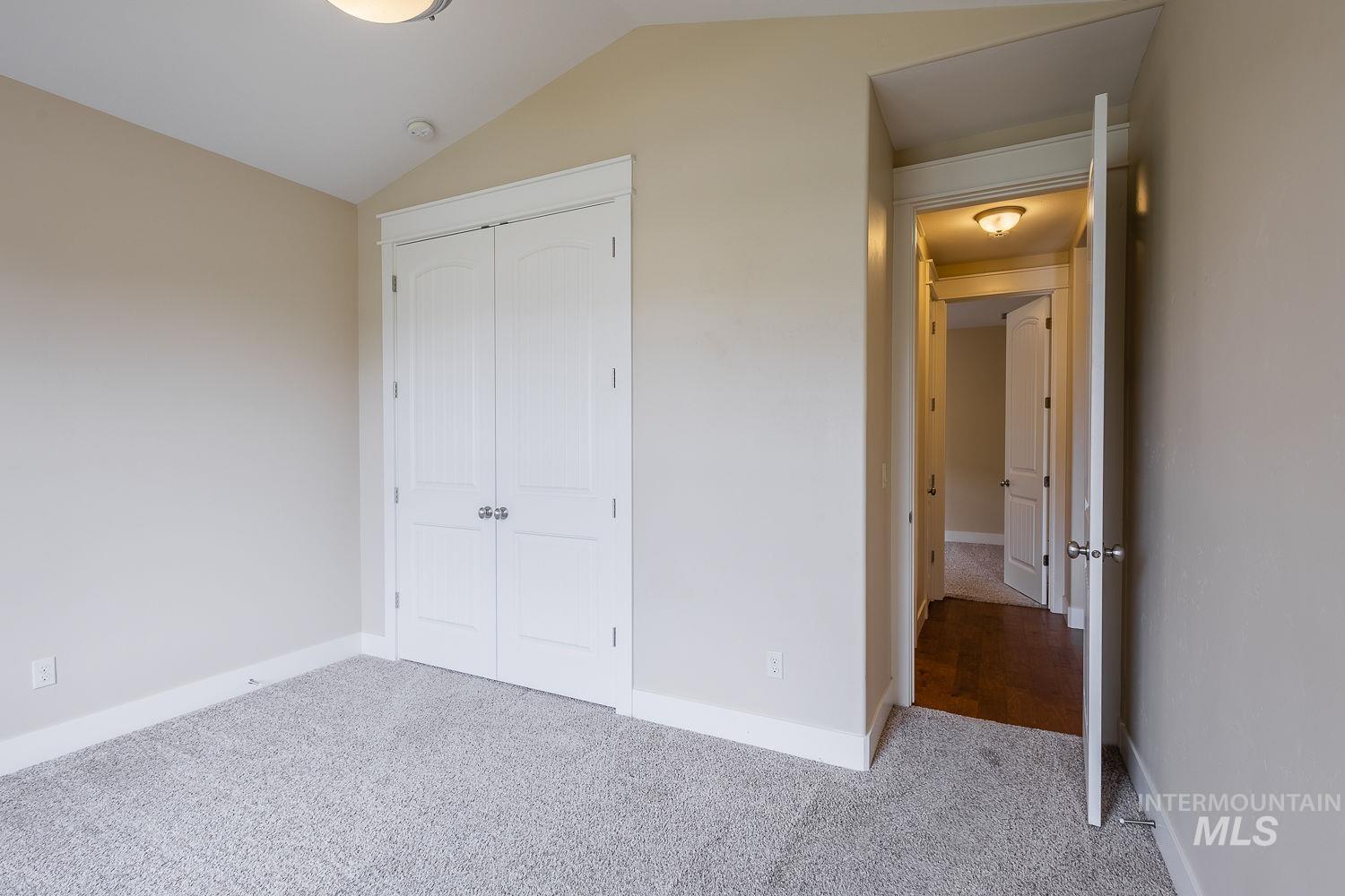 427 Briar Hill St Property Photo 25