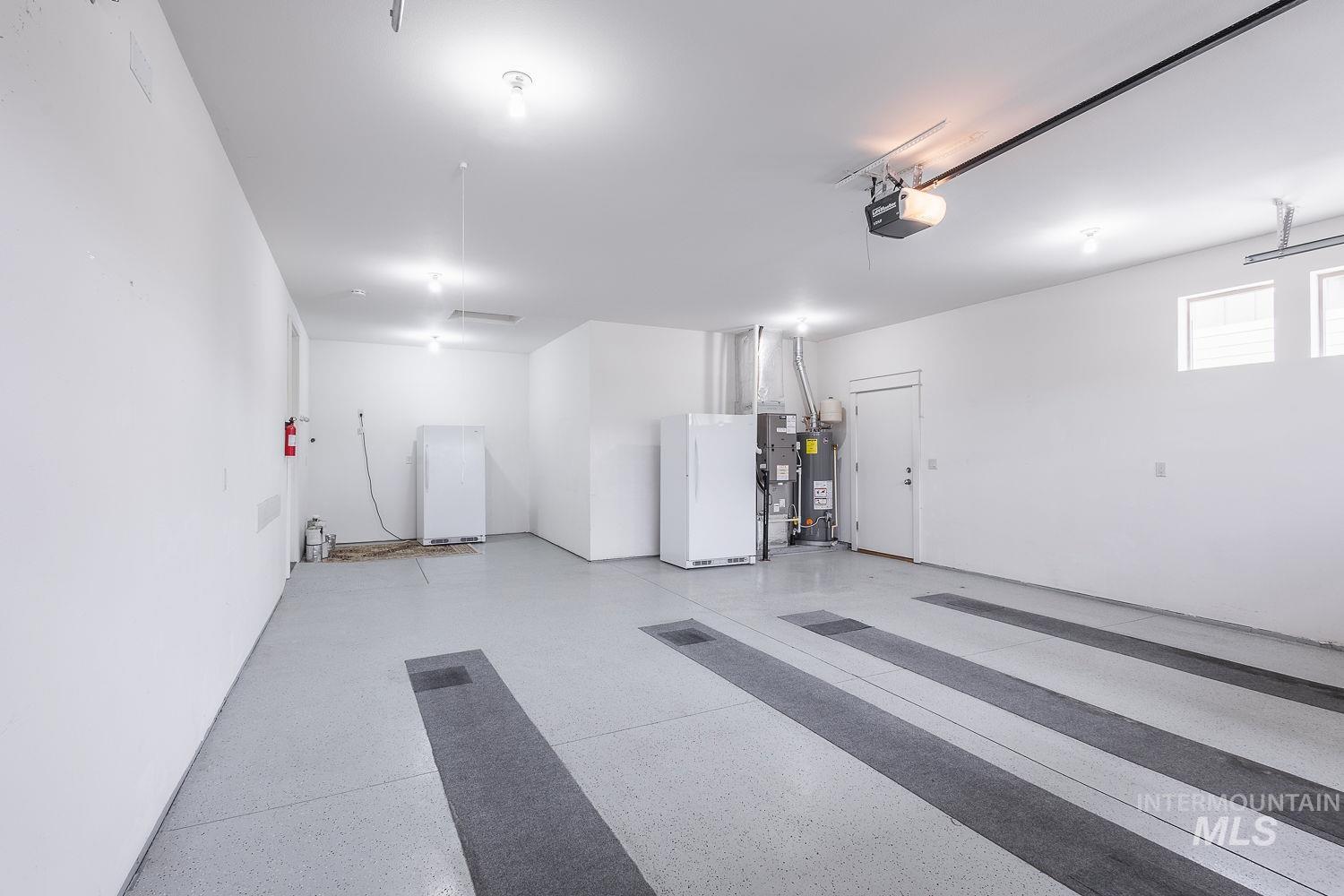 427 Briar Hill St Property Photo 35