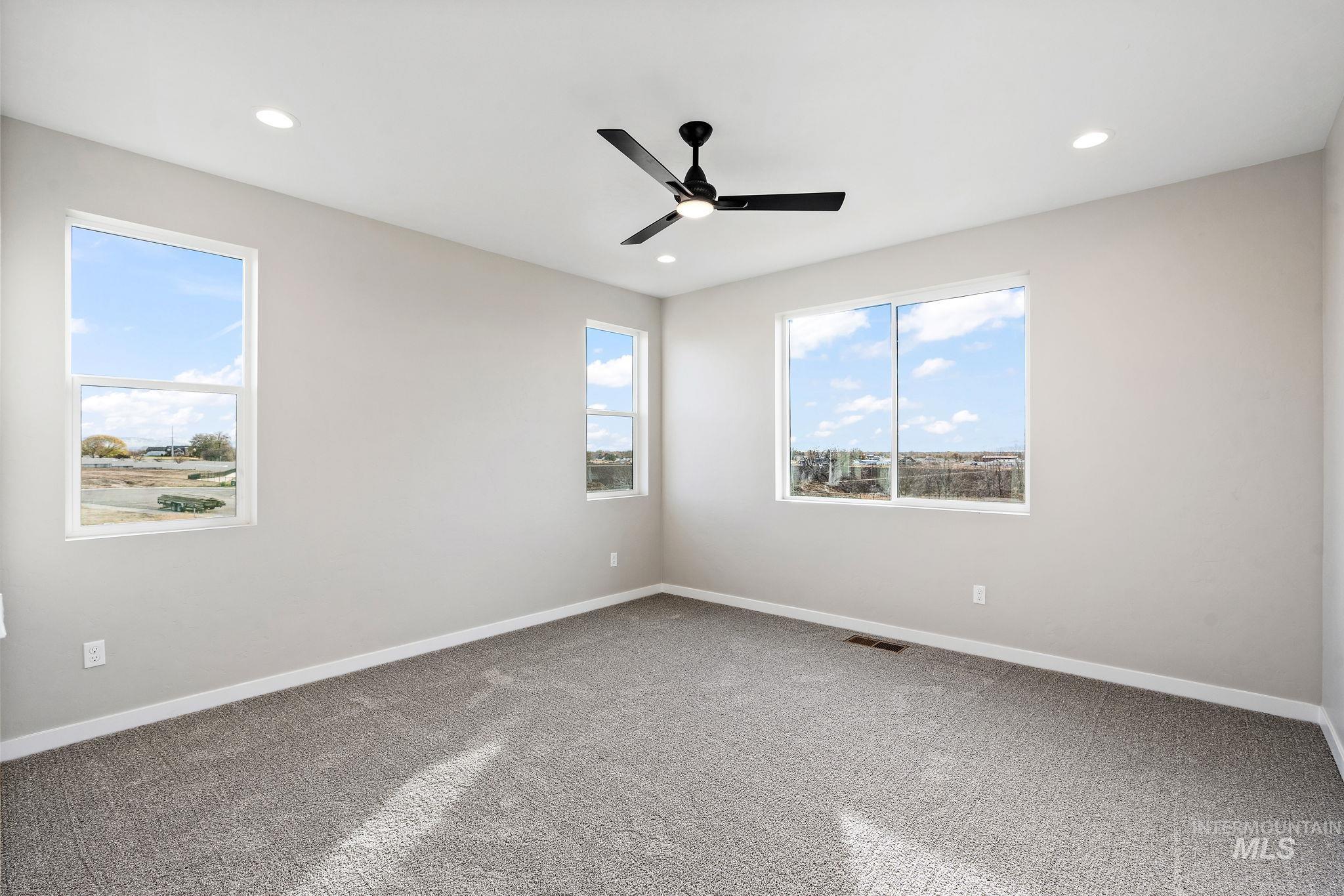 103 N Roscoe Ave. Property Photo 12