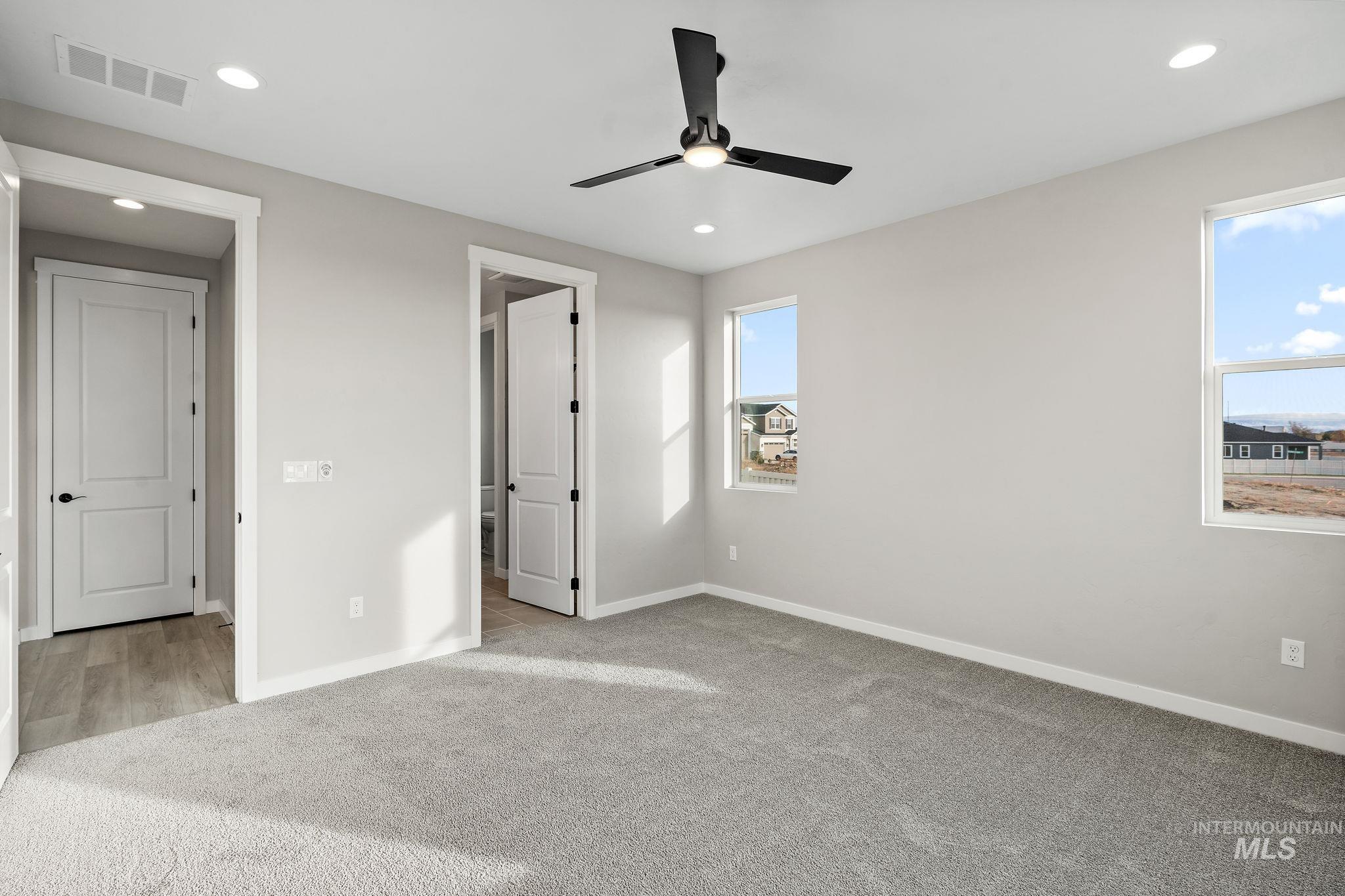 103 N Roscoe Ave. Property Photo 13
