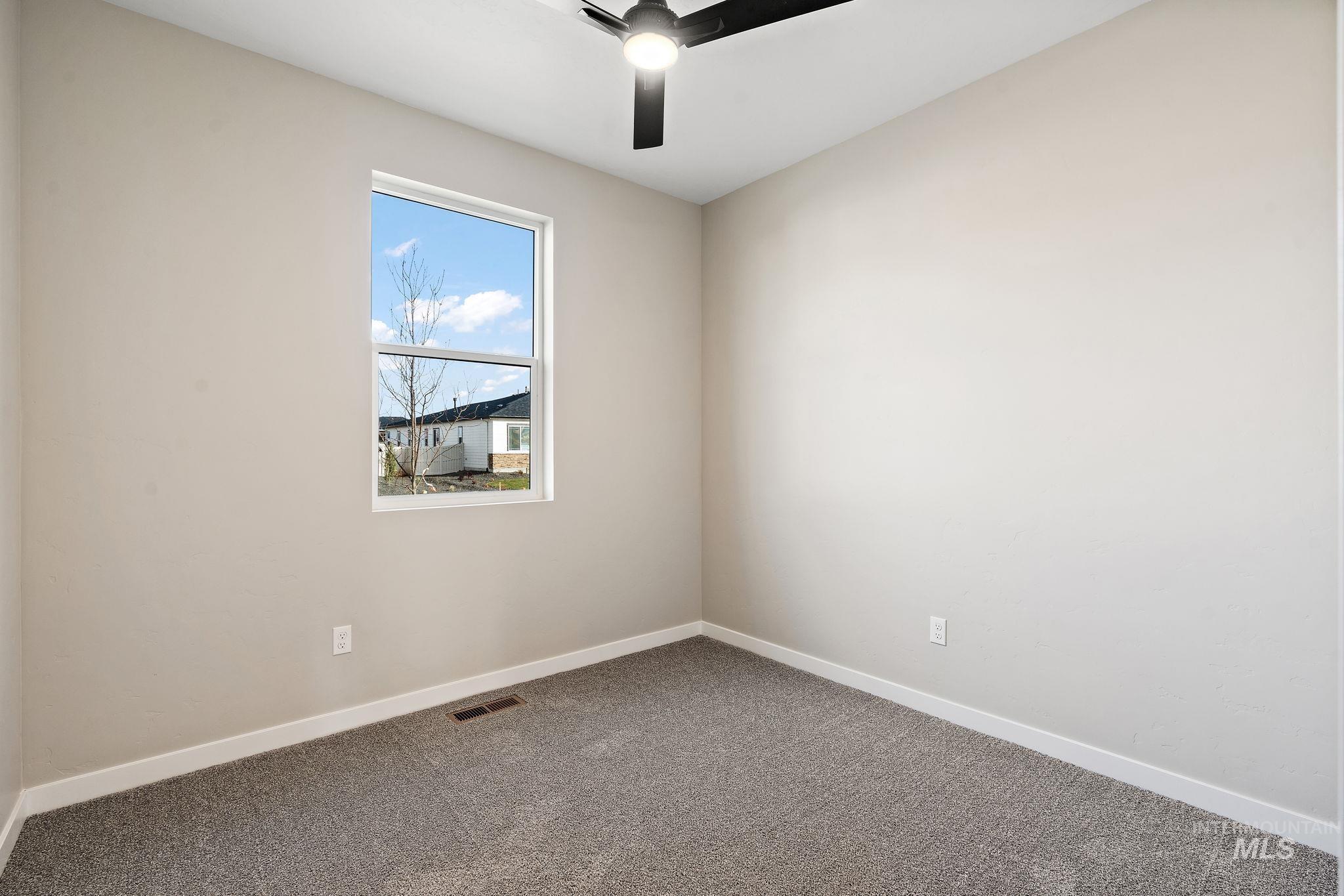 103 N Roscoe Ave. Property Photo 19