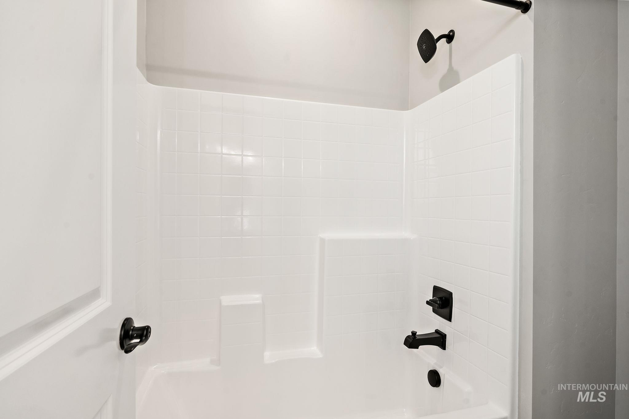 103 N Roscoe Ave. Property Photo 23