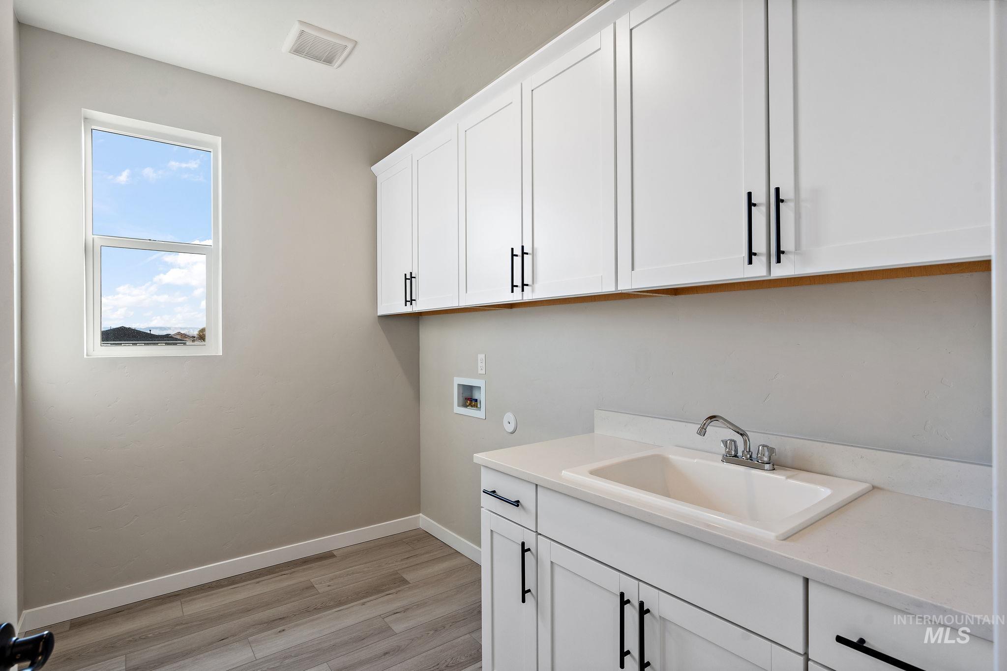 103 N Roscoe Ave. Property Photo 26