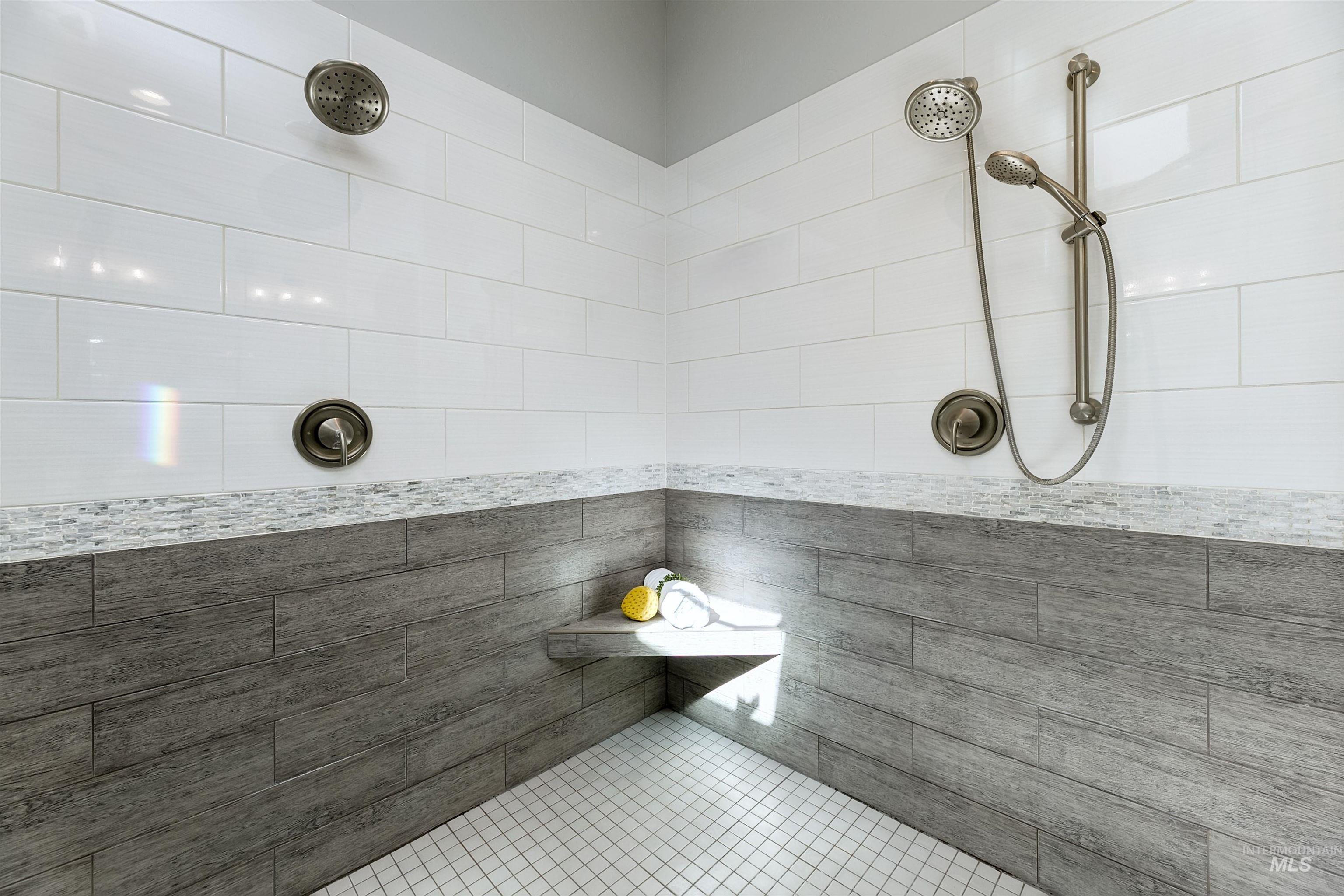2230 N Vizcaya Way Property Photo 29
