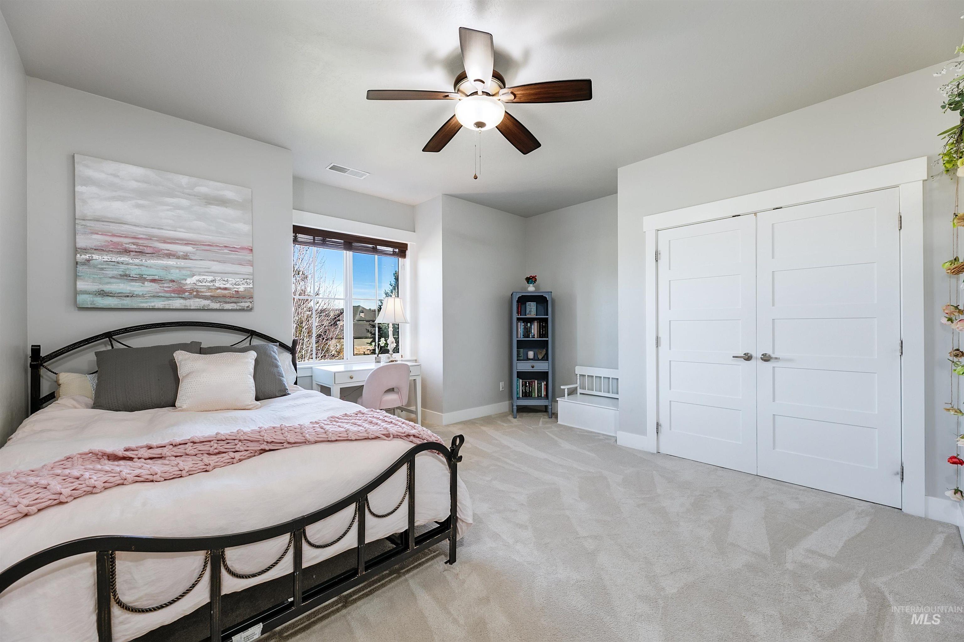 2230 N Vizcaya Way Property Photo 35