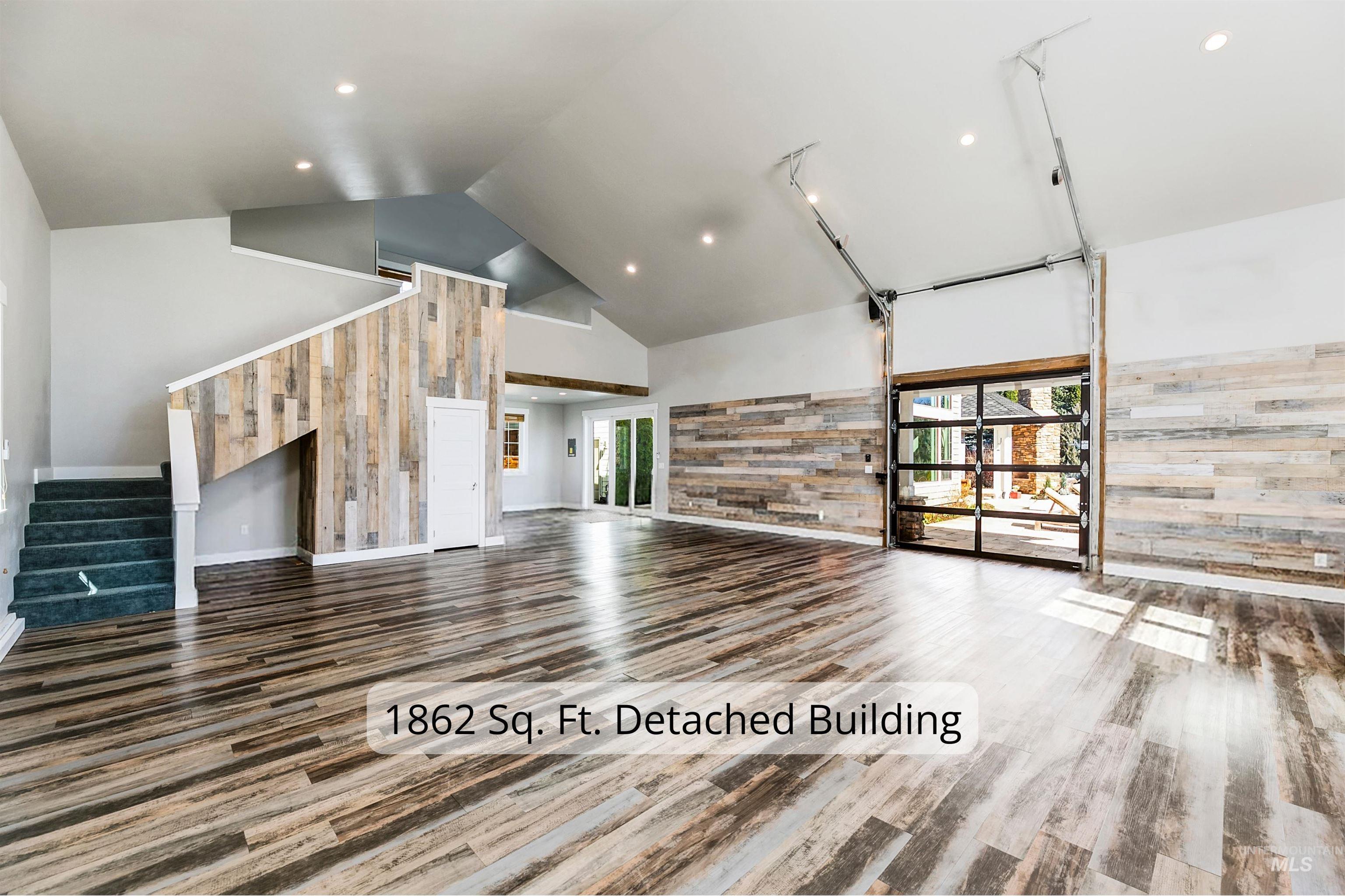 2230 N Vizcaya Way Property Photo 44