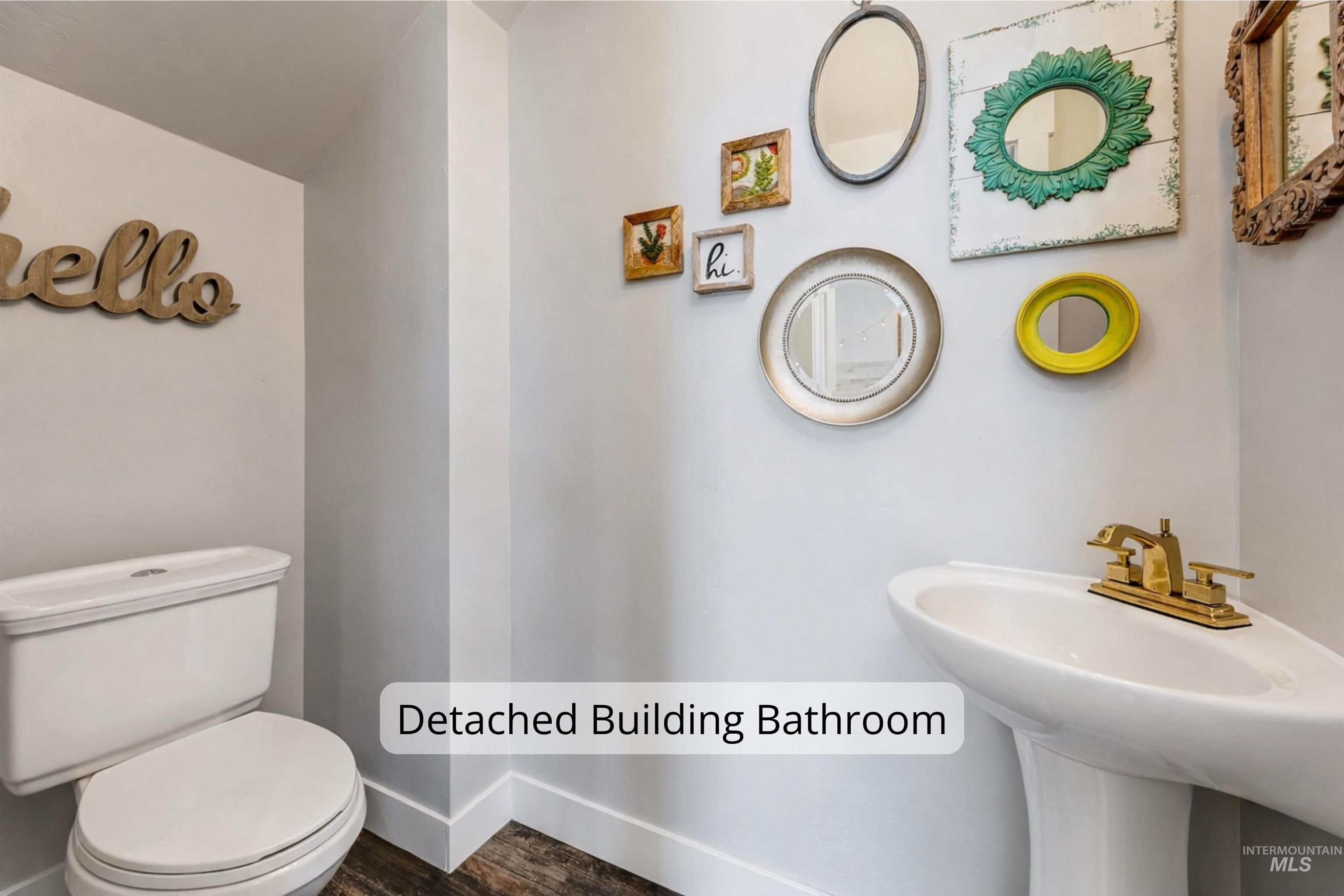 2230 N Vizcaya Way Property Photo 45