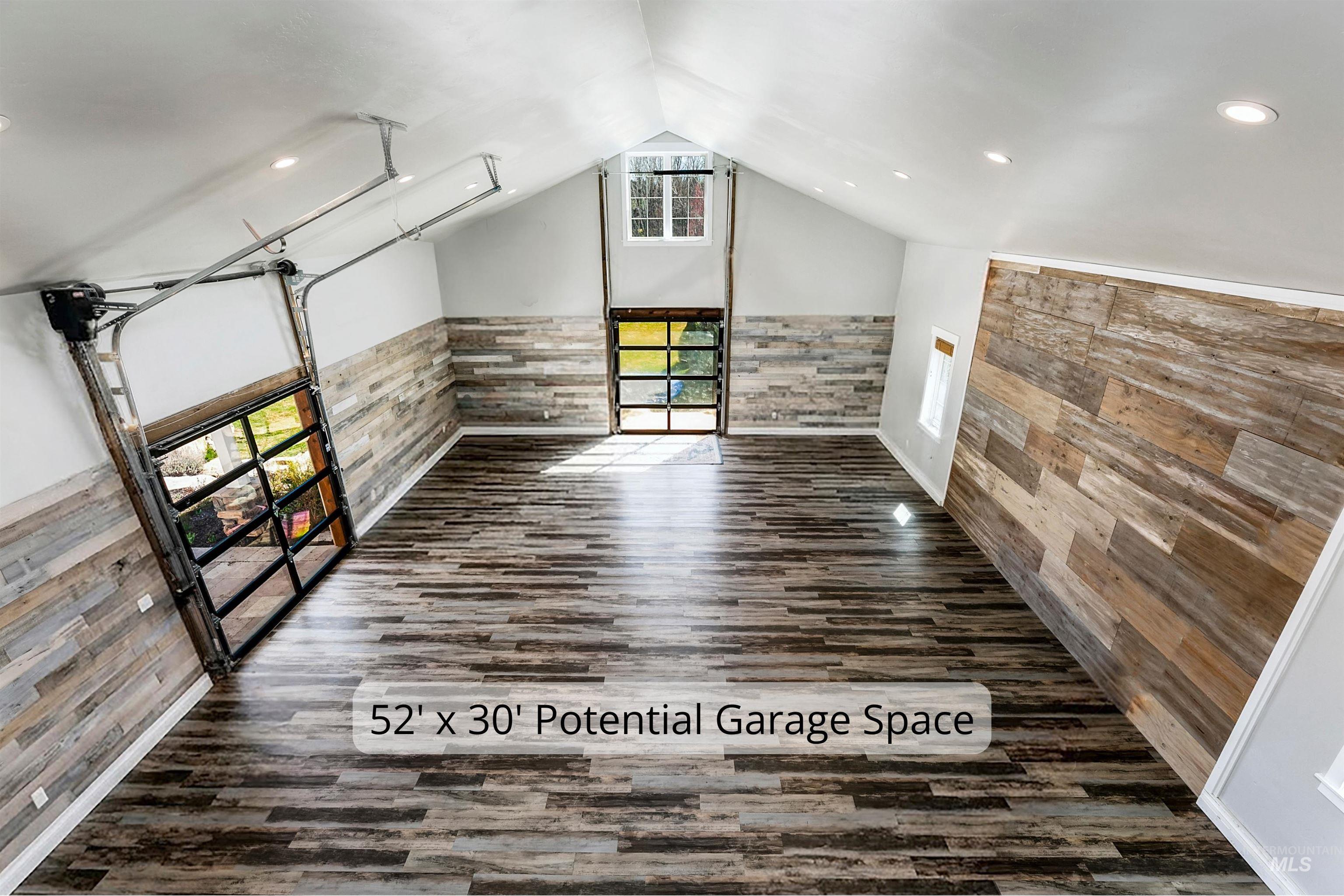 2230 N Vizcaya Way Property Photo 48