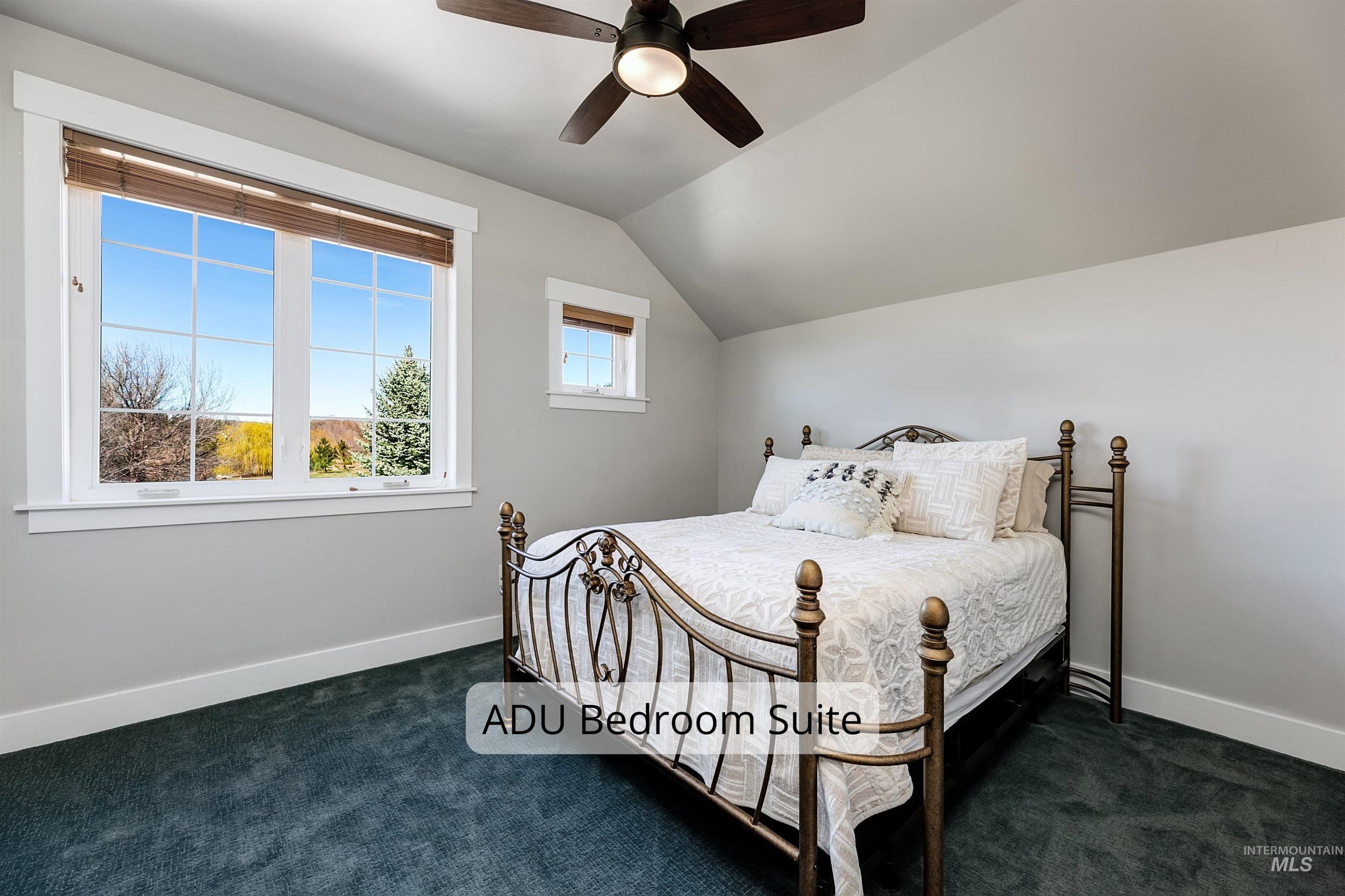 2230 N Vizcaya Way Property Photo 49