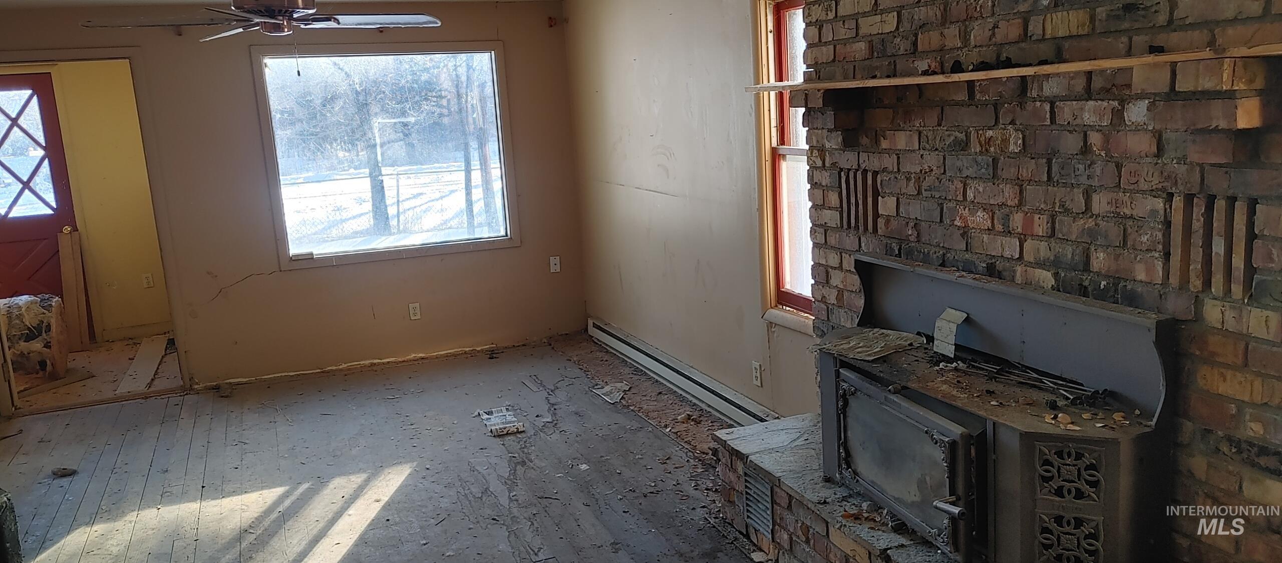 227 Alturas Ave Property Photo 8