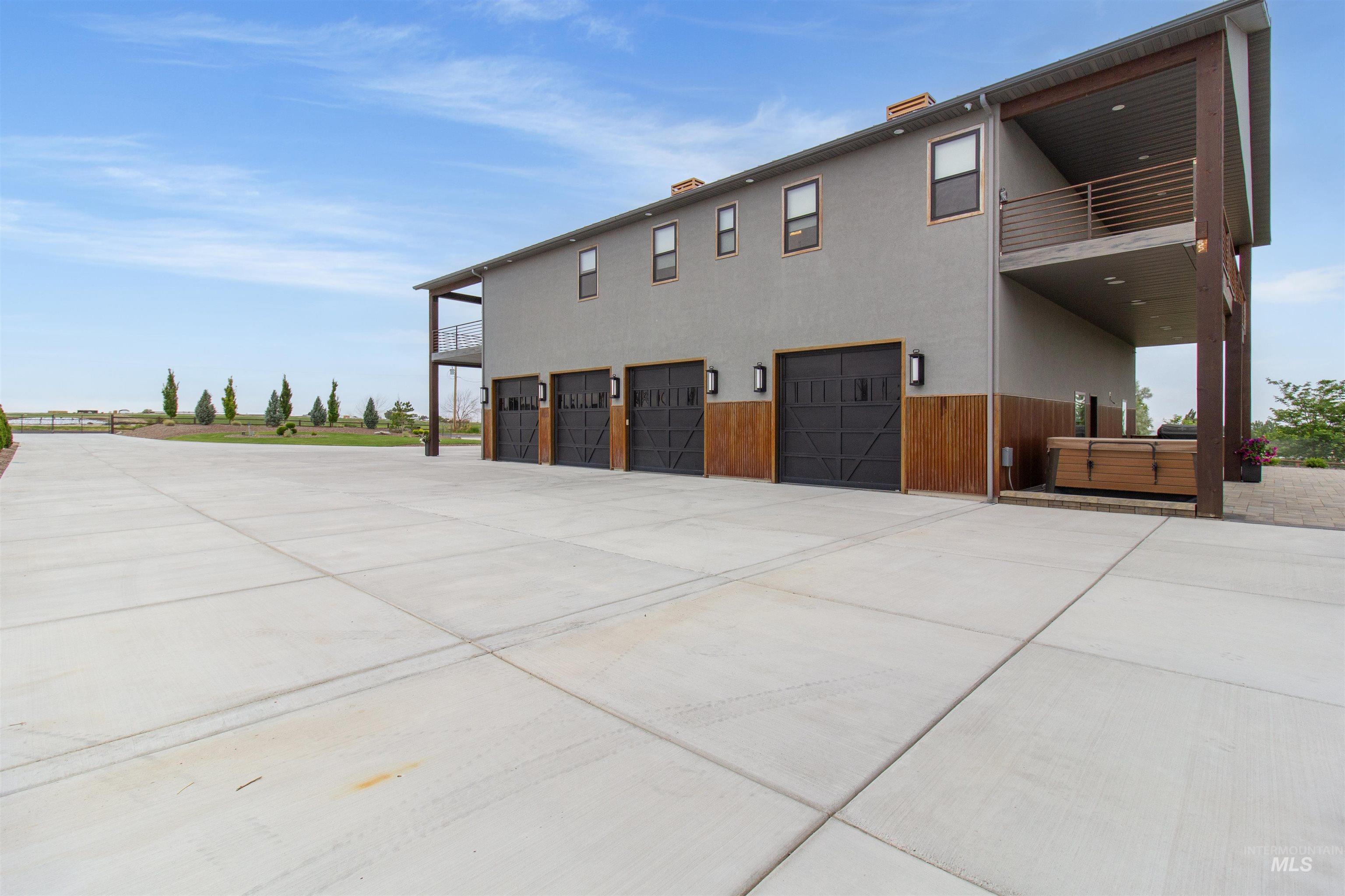 3824 N 2100 E Property Photo 6
