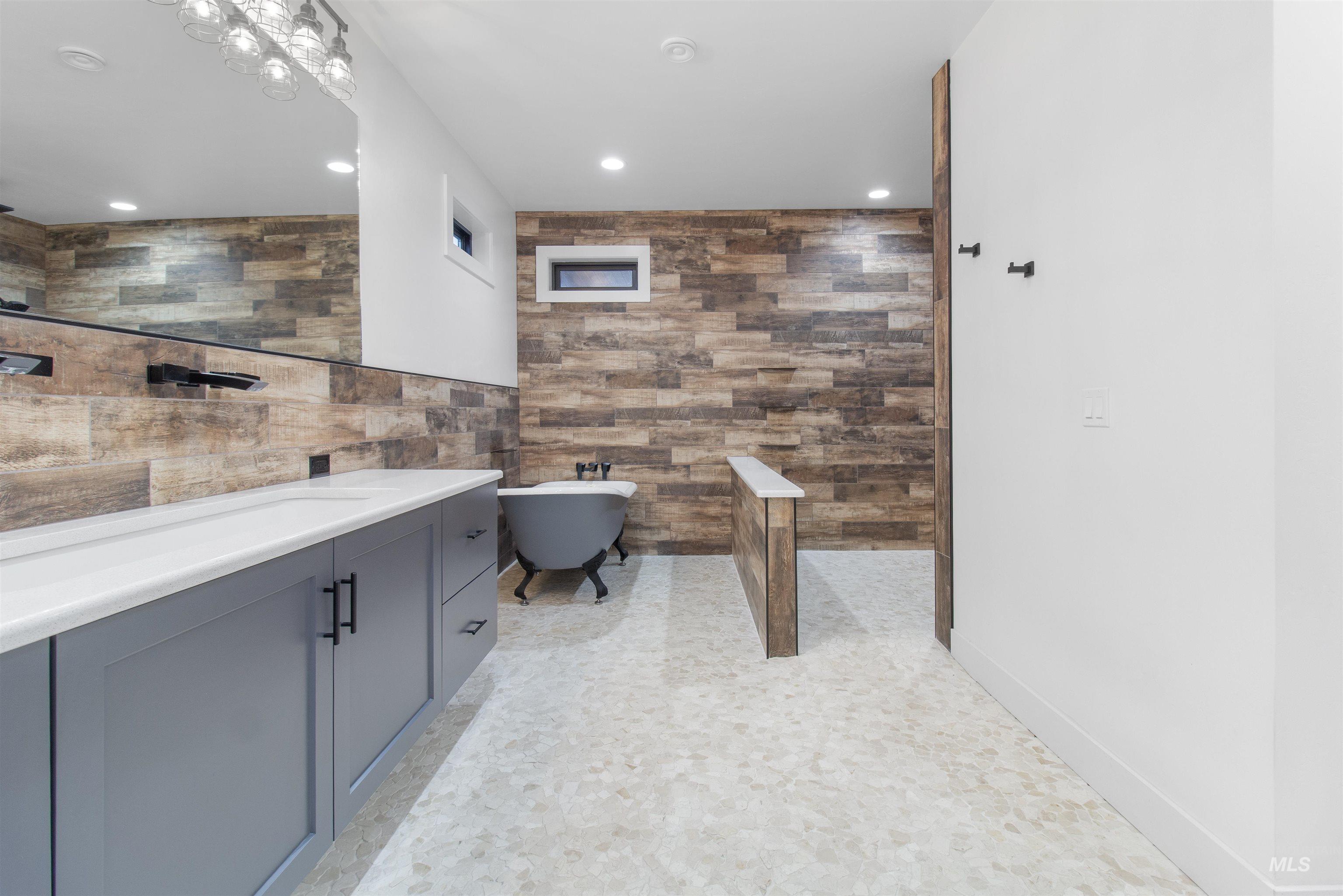 3824 N 2100 E Property Photo 26