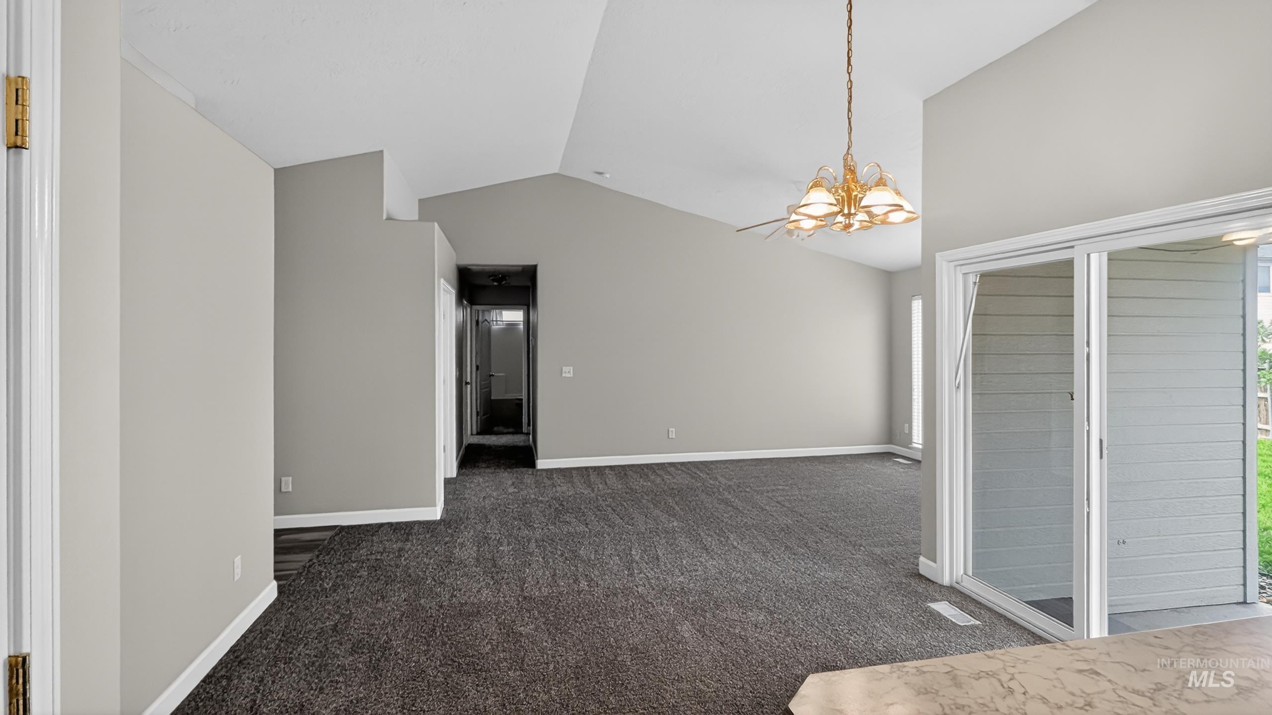 1315 N Cathy Ave Property Photo 6