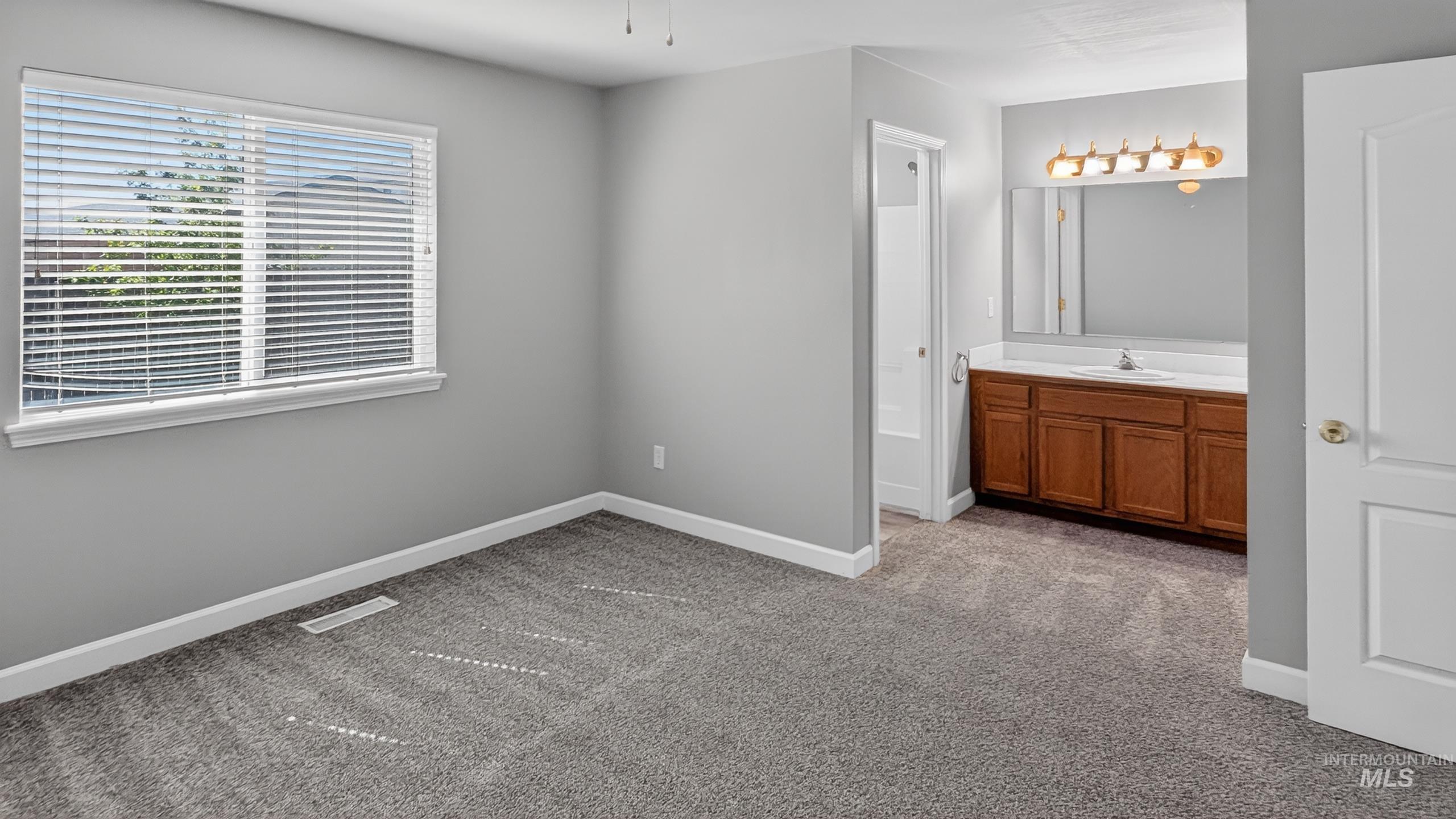 1315 N Cathy Ave Property Photo 15