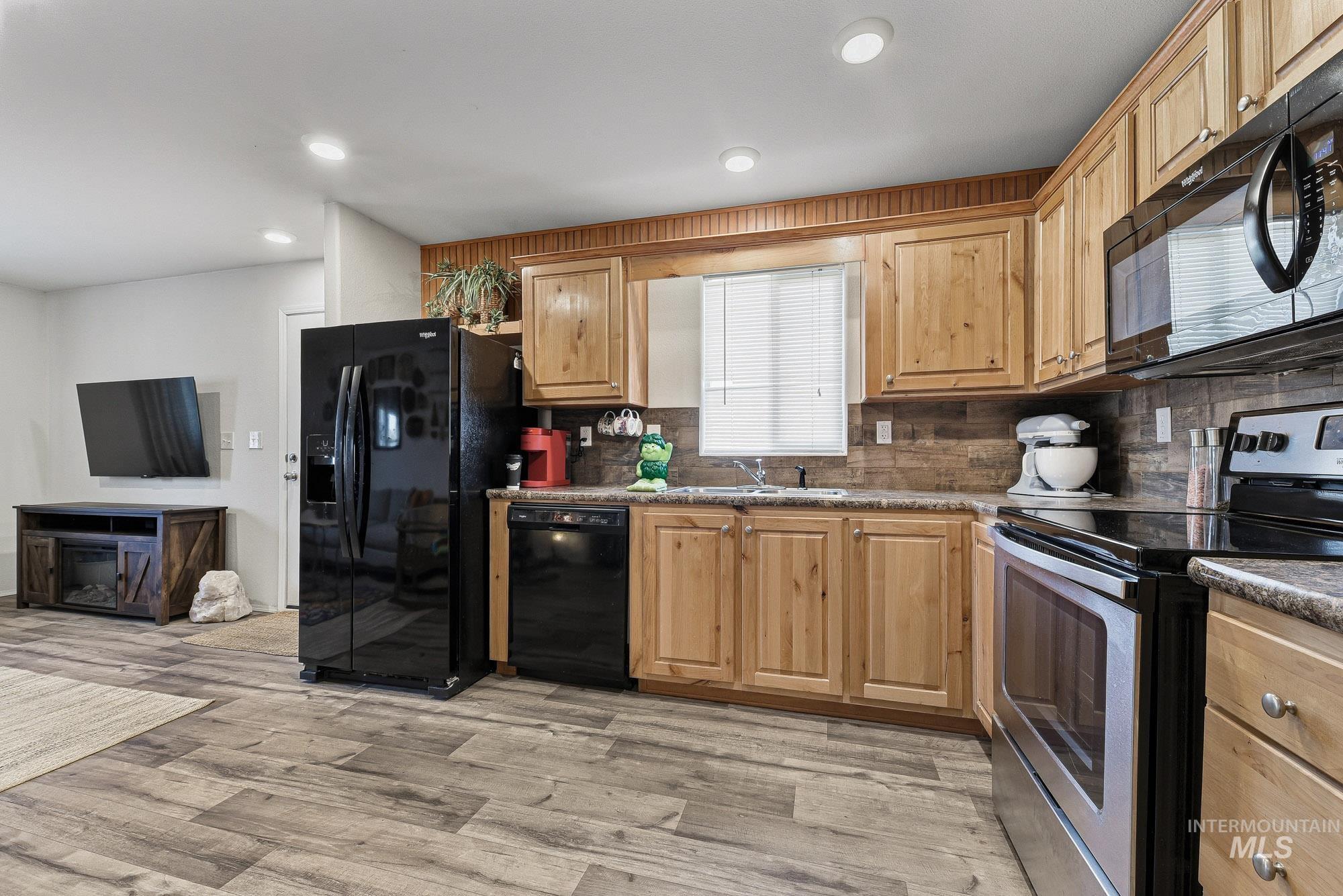 2710 N Pilgrim Lane Property Photo 2