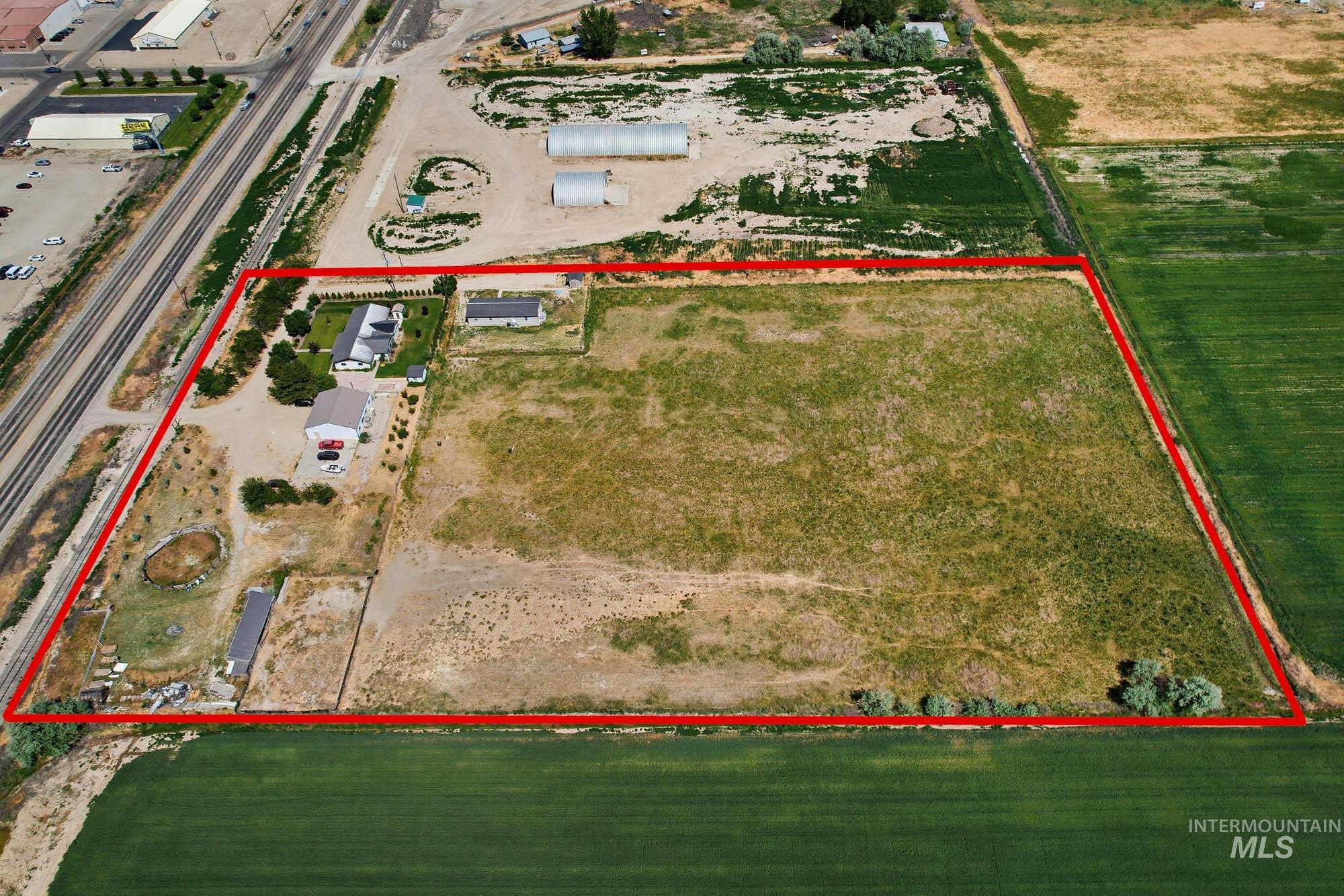 20201 Simplot Blvd Property Photo 6
