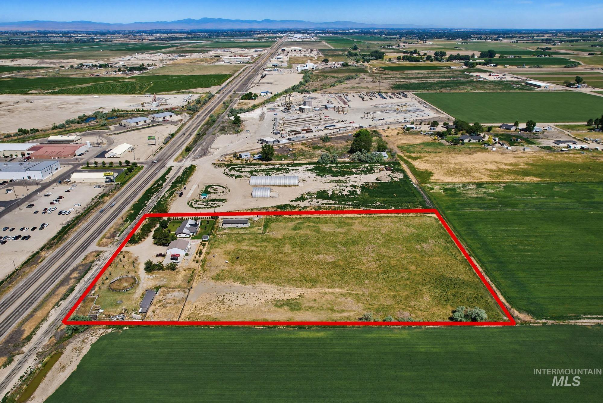 20201 Simplot Blvd Property Photo 8