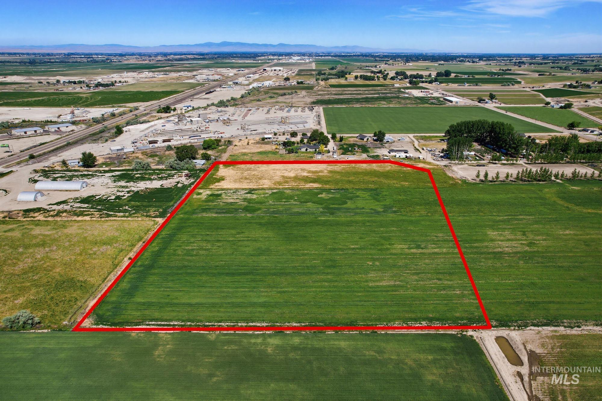 20201 Simplot Blvd Property Photo 13