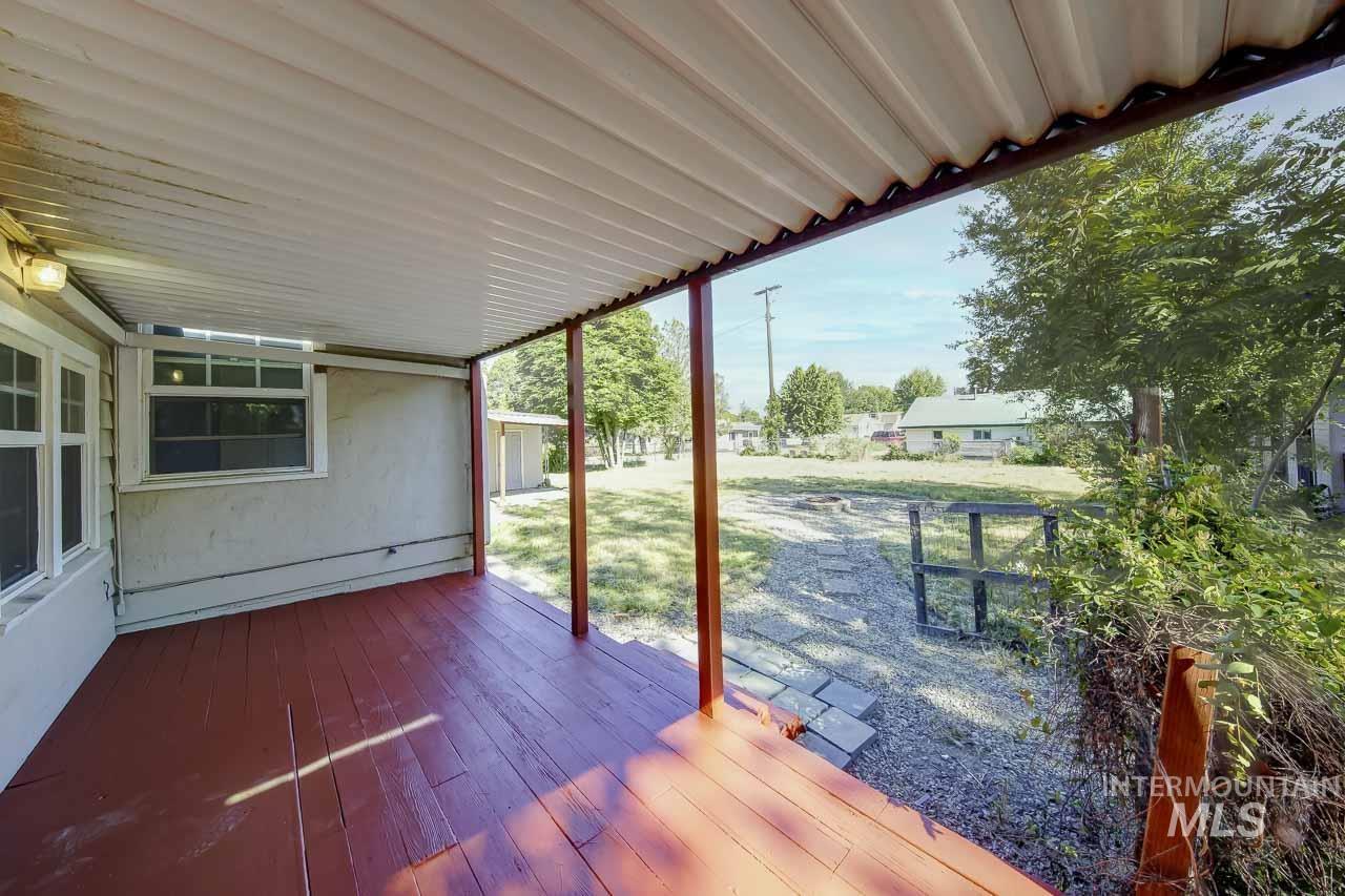 1202 E Main Street Property Photo 31