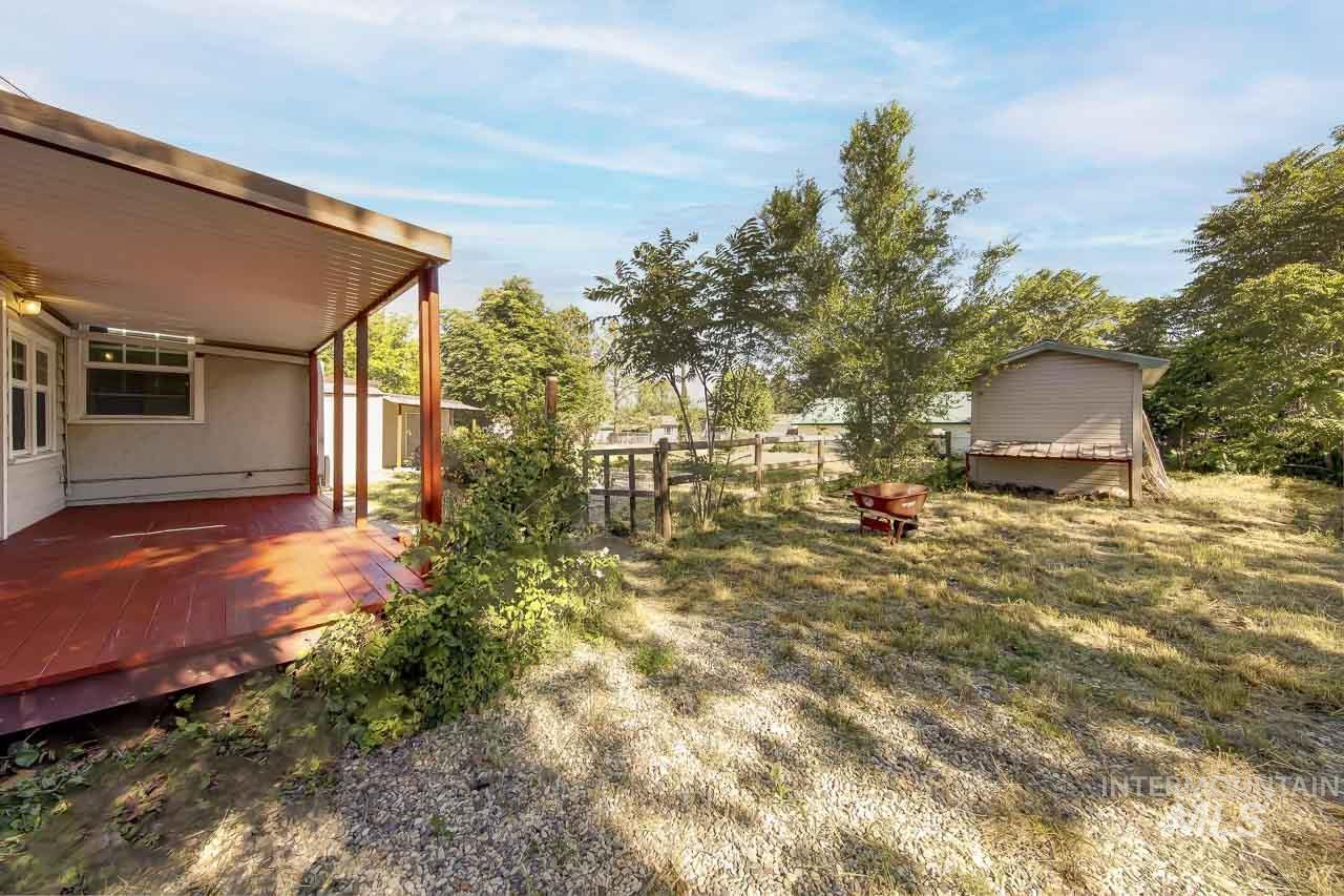 1202 E Main Street Property Photo 33