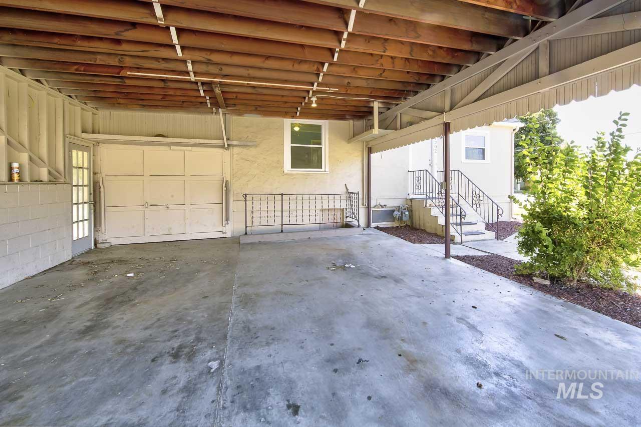 1202 E Main Street Property Photo 40