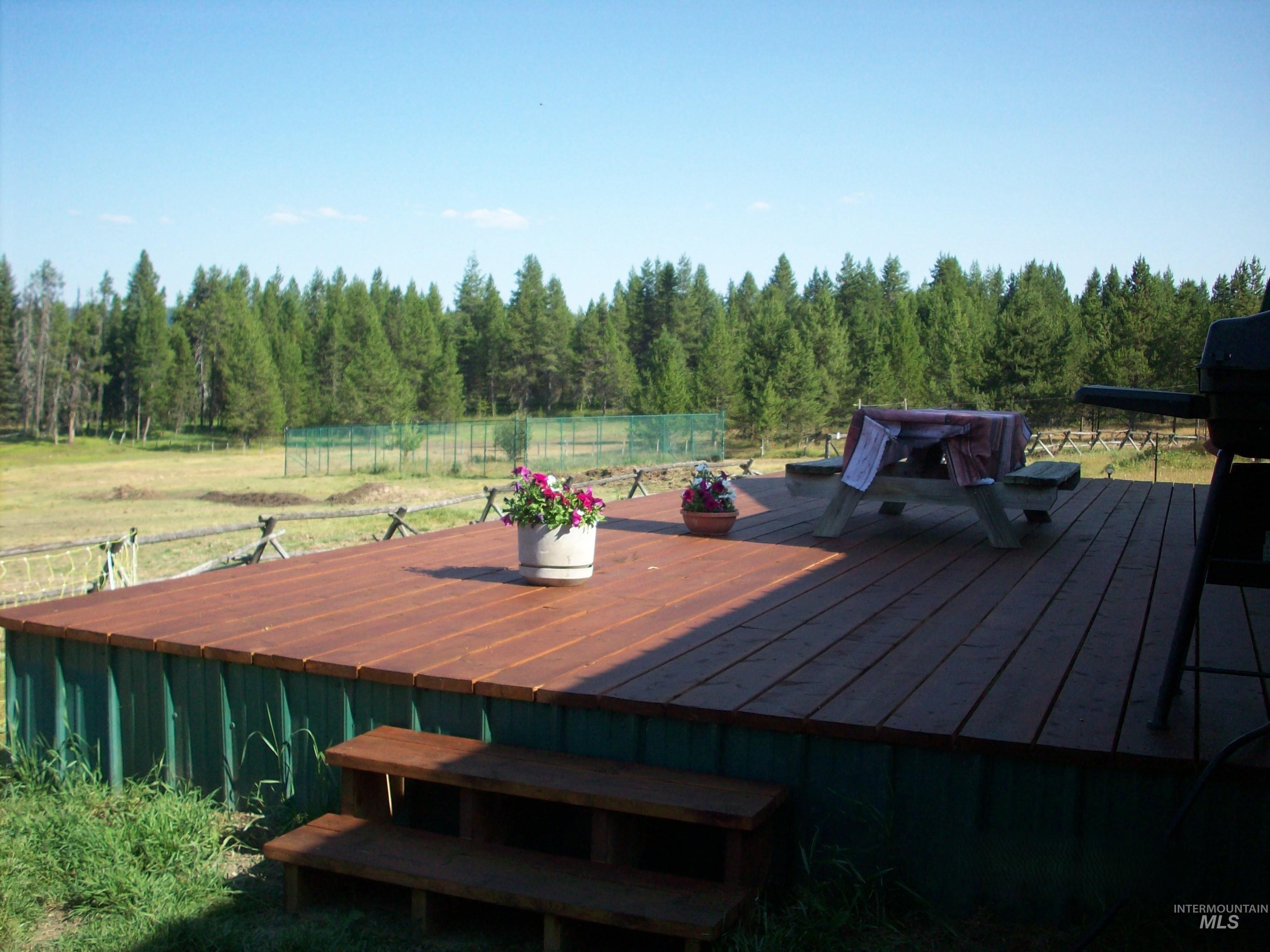 1050 Maxwell Lane Property Photo 7