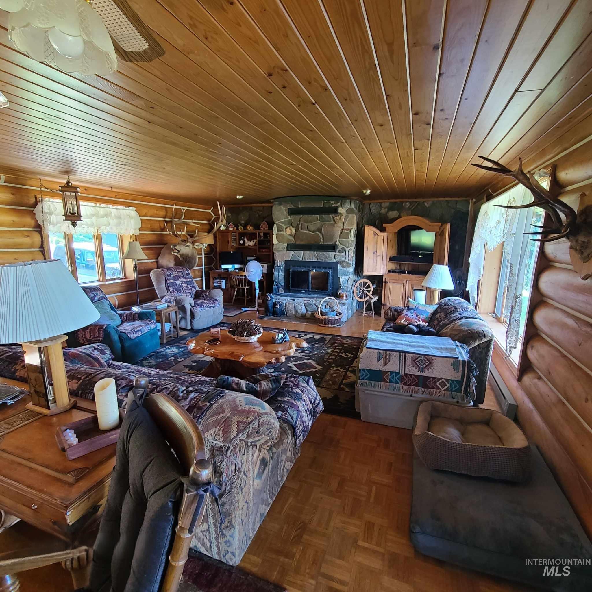 1050 Maxwell Lane Property Photo 27