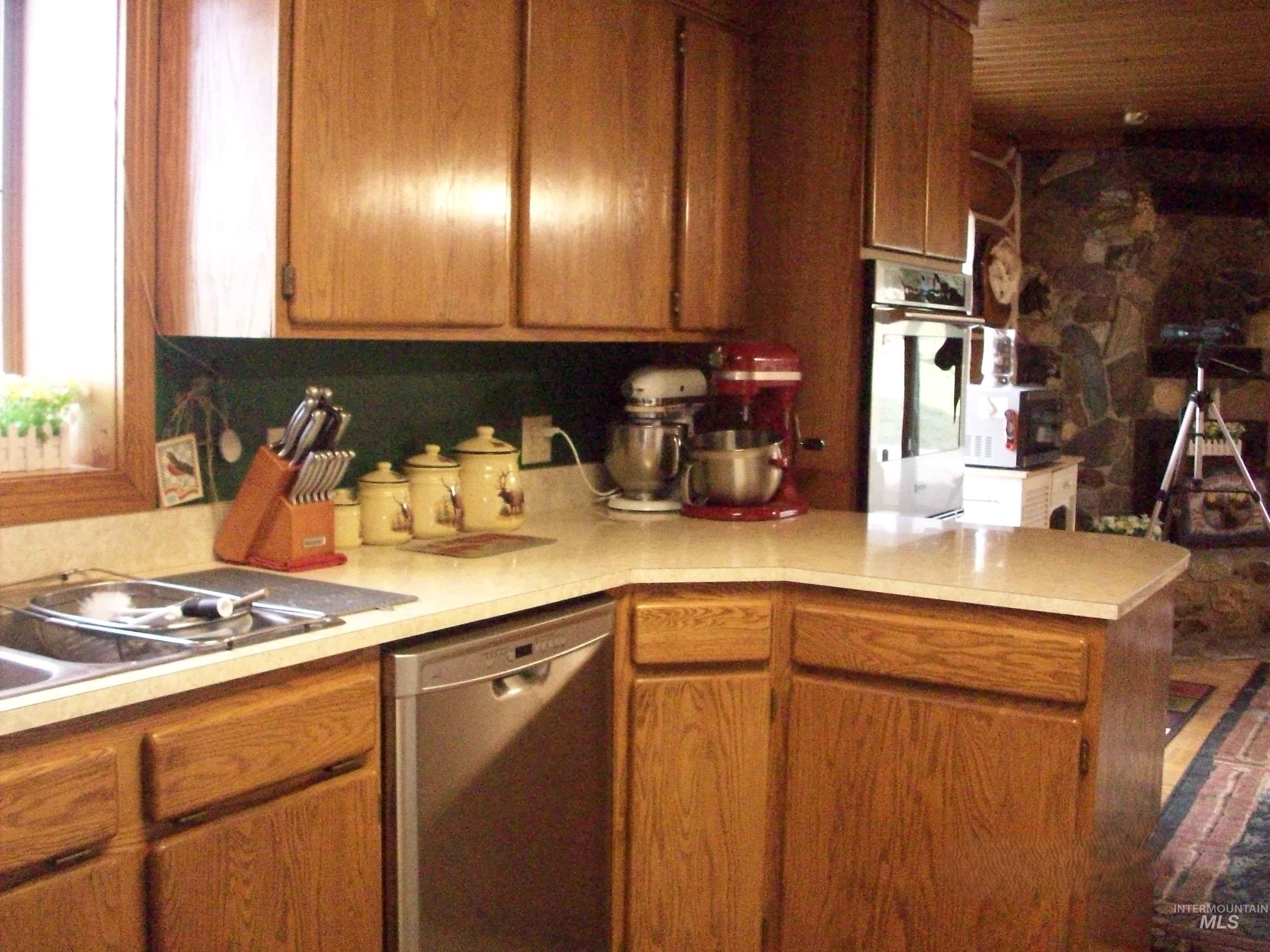1050 Maxwell Lane Property Photo 31