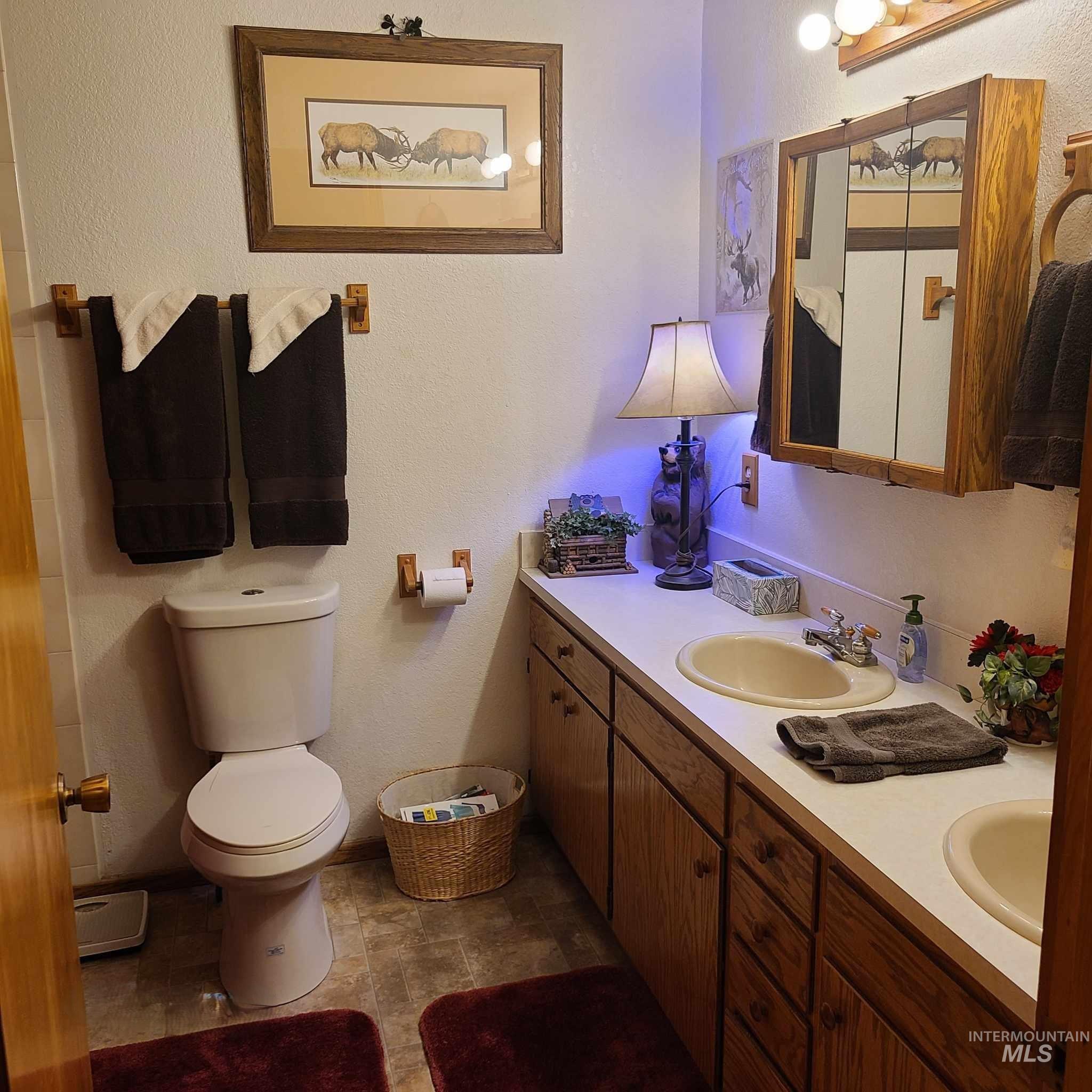 1050 Maxwell Lane Property Photo 43