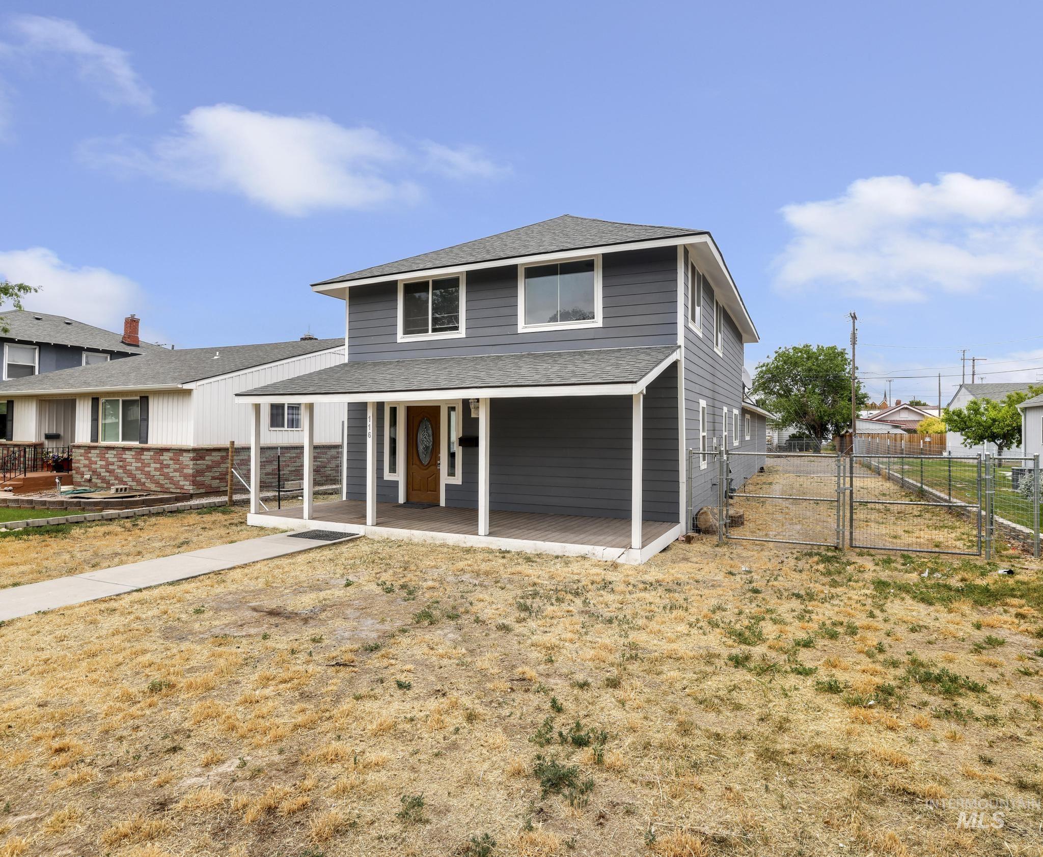 116 8th Ave Property Photo 3