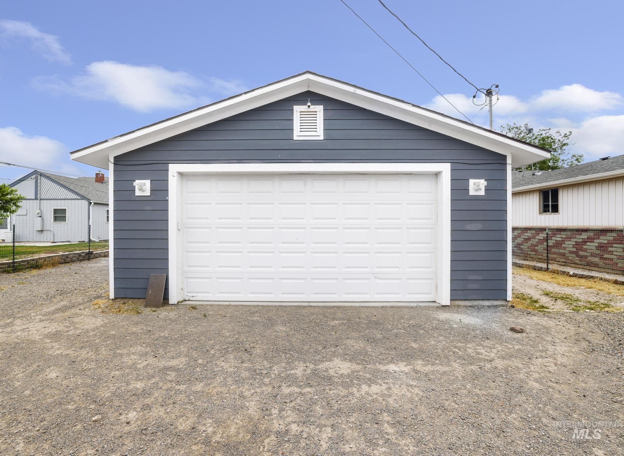 116 8th Ave Property Photo 35