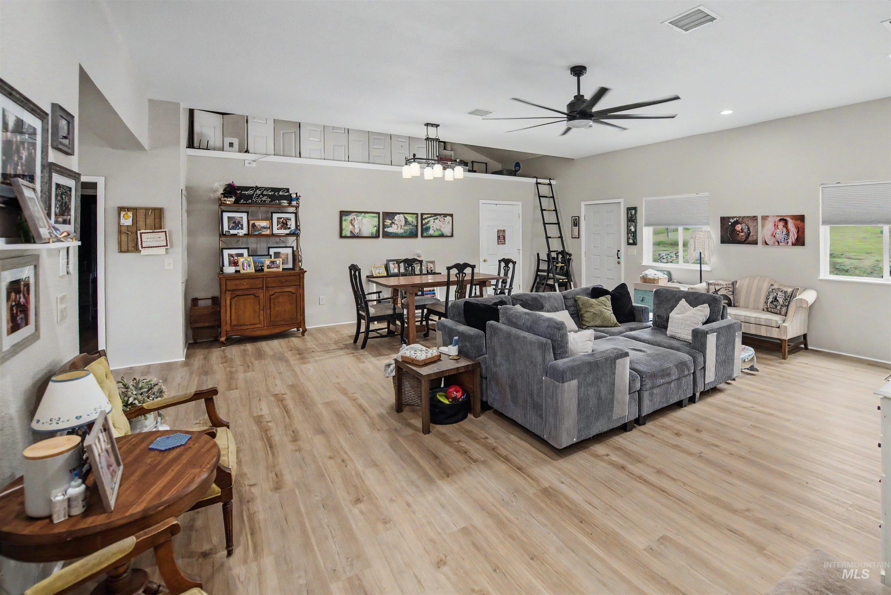 31761 Lonesome Hollow Ln Property Photo 10