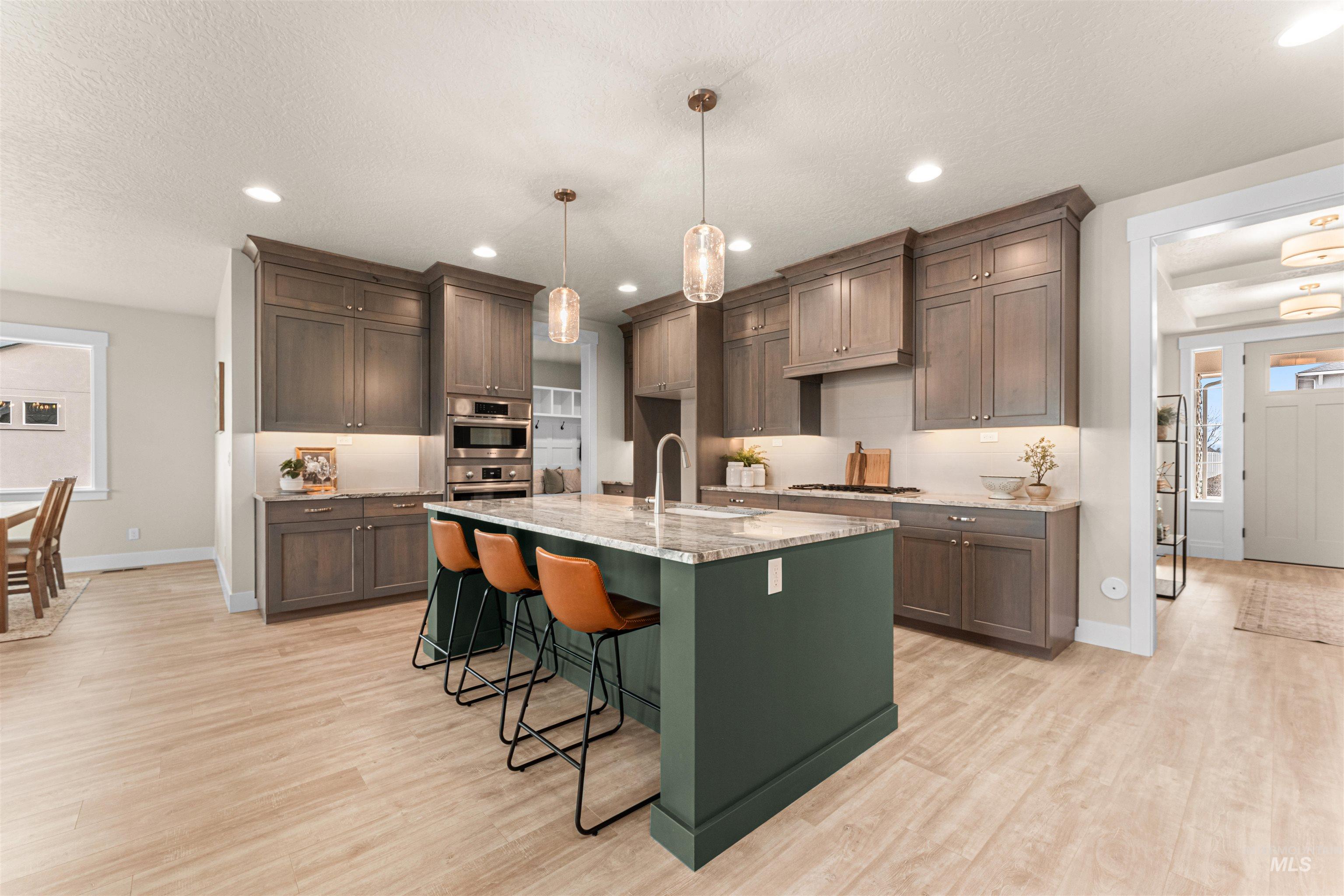 8092 Tandy Cove St Property Photo 14