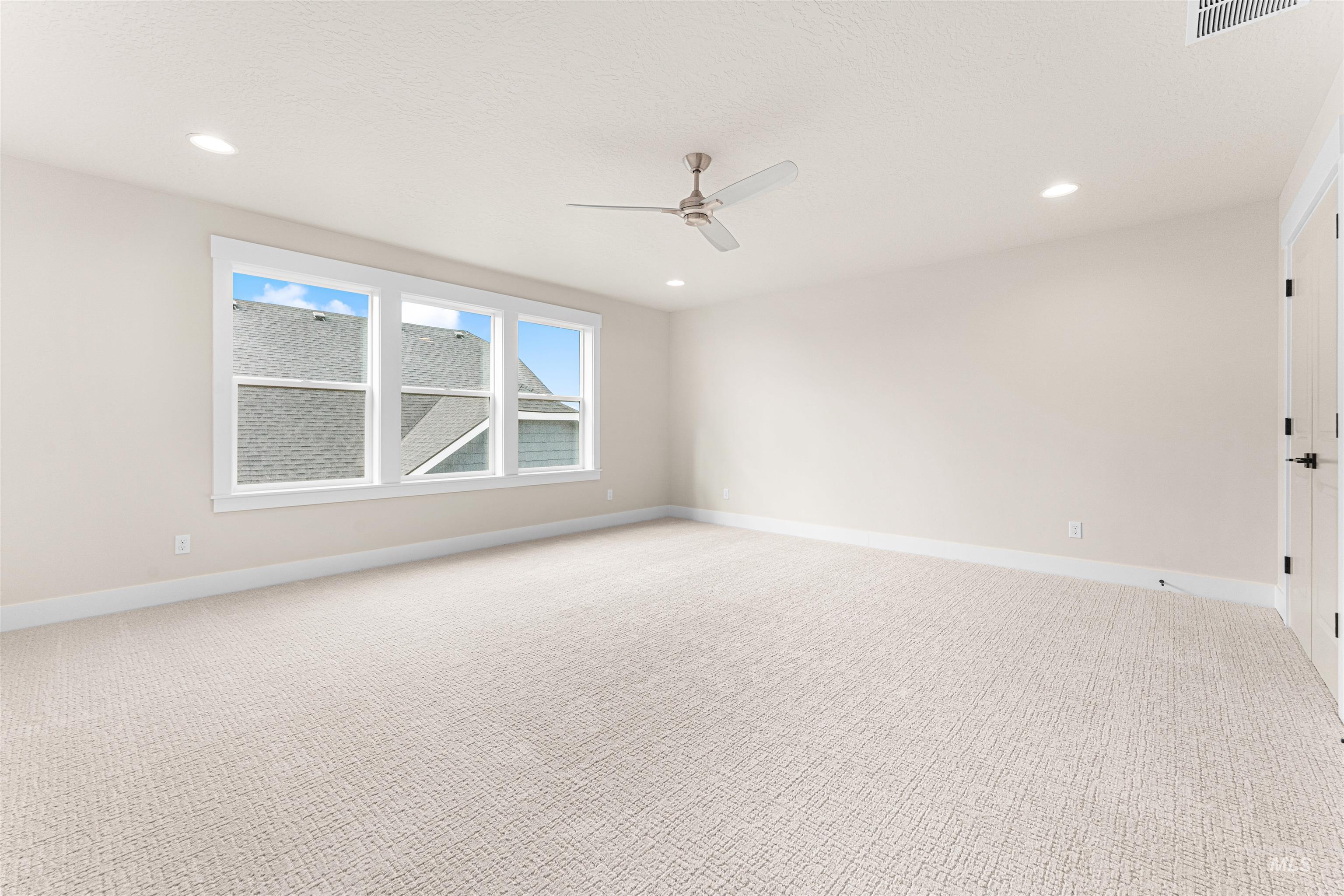 8092 Tandy Cove St Property Photo 28