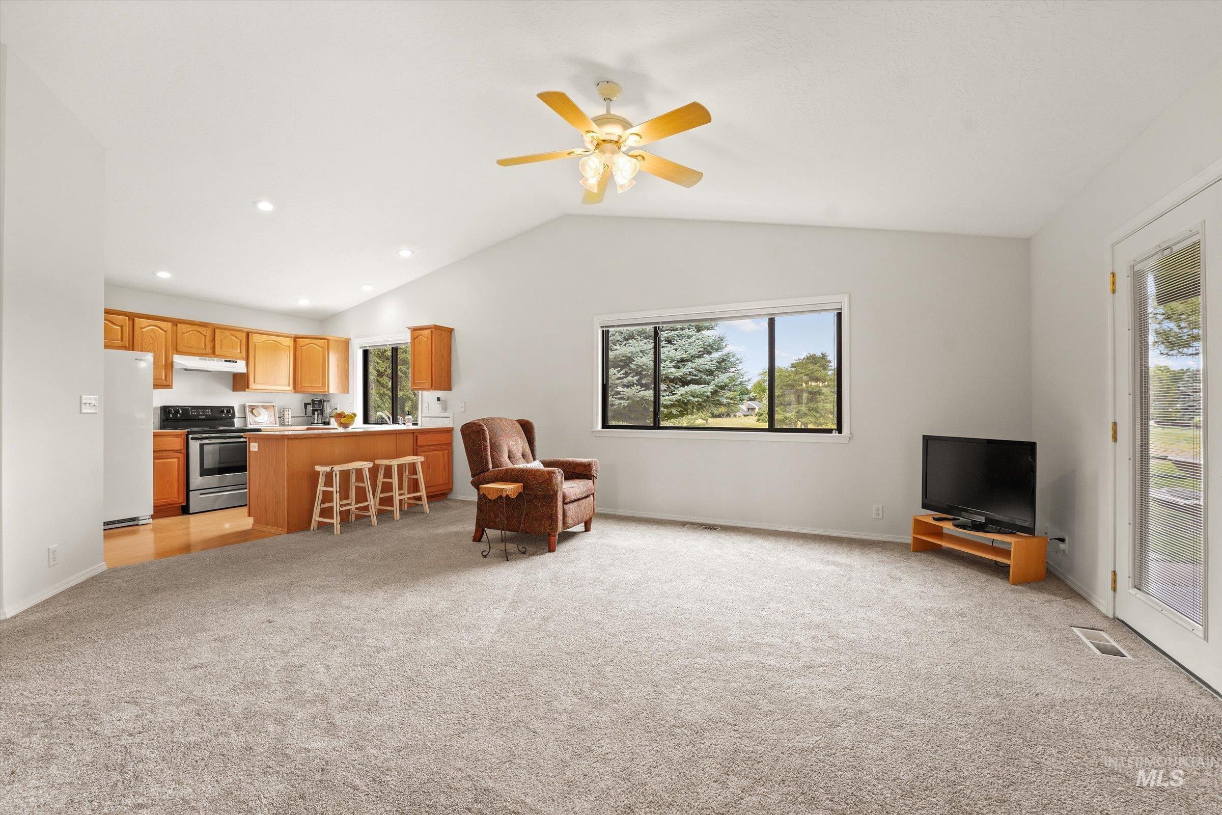 575 N Pebble Beach Way Property Photo 32