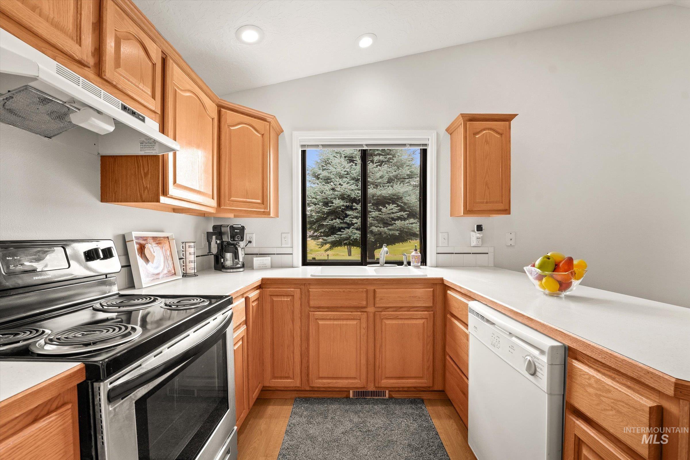 575 N Pebble Beach Way Property Photo 36