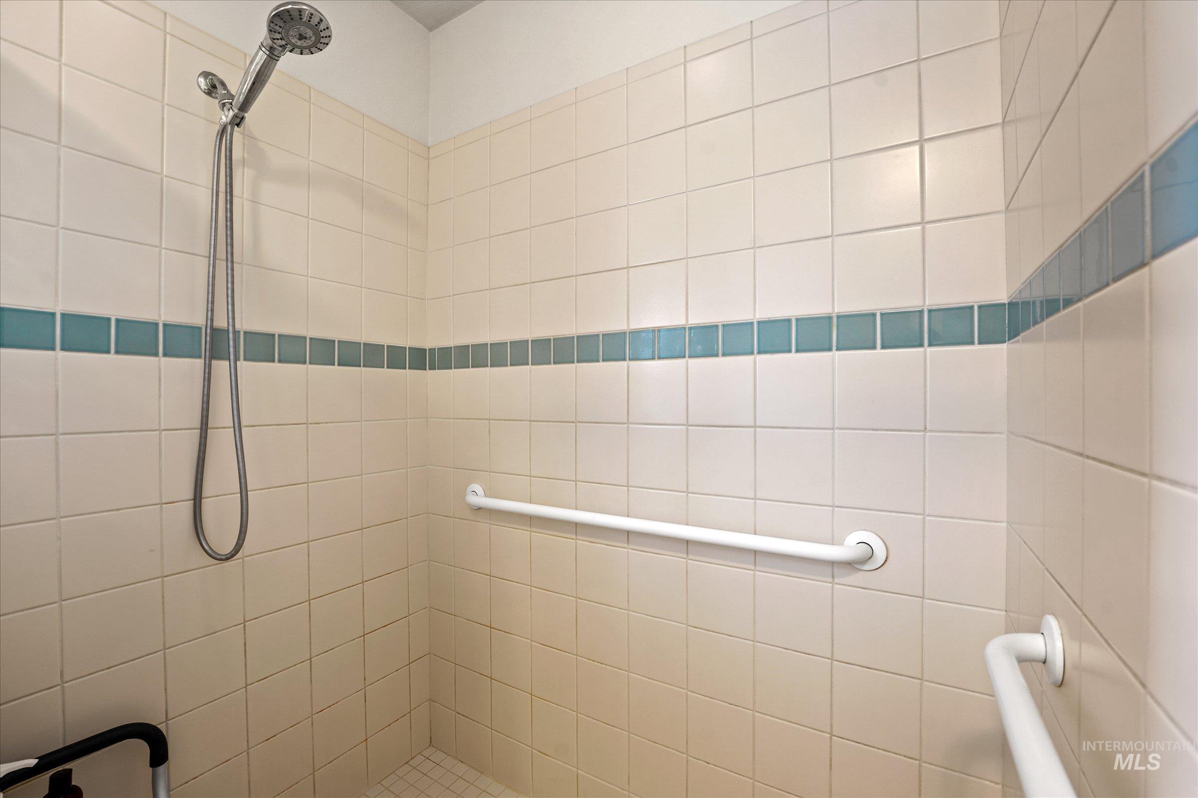 575 N Pebble Beach Way Property Photo 37