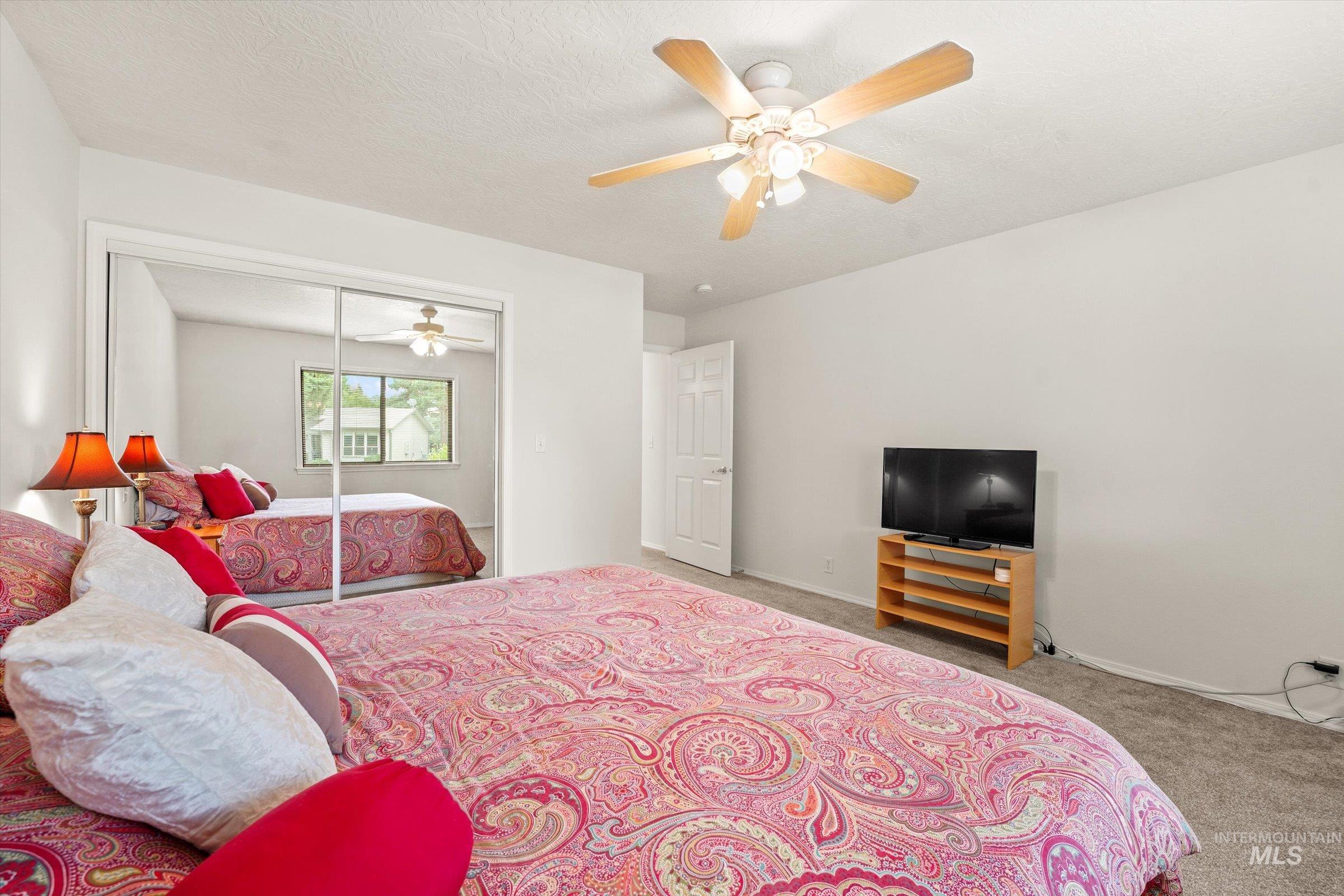 575 N Pebble Beach Way Property Photo 39